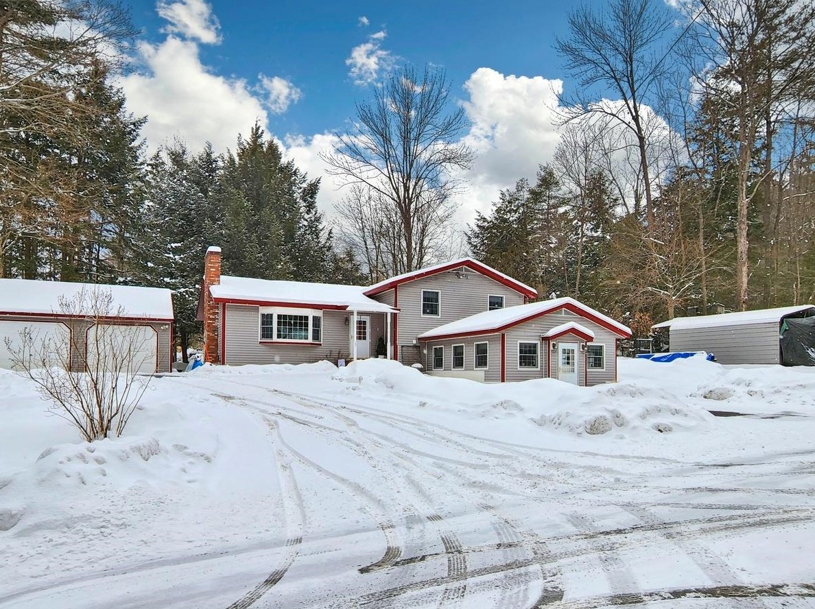 23 Grandview Ave, Lebanon, NH 03766-1870