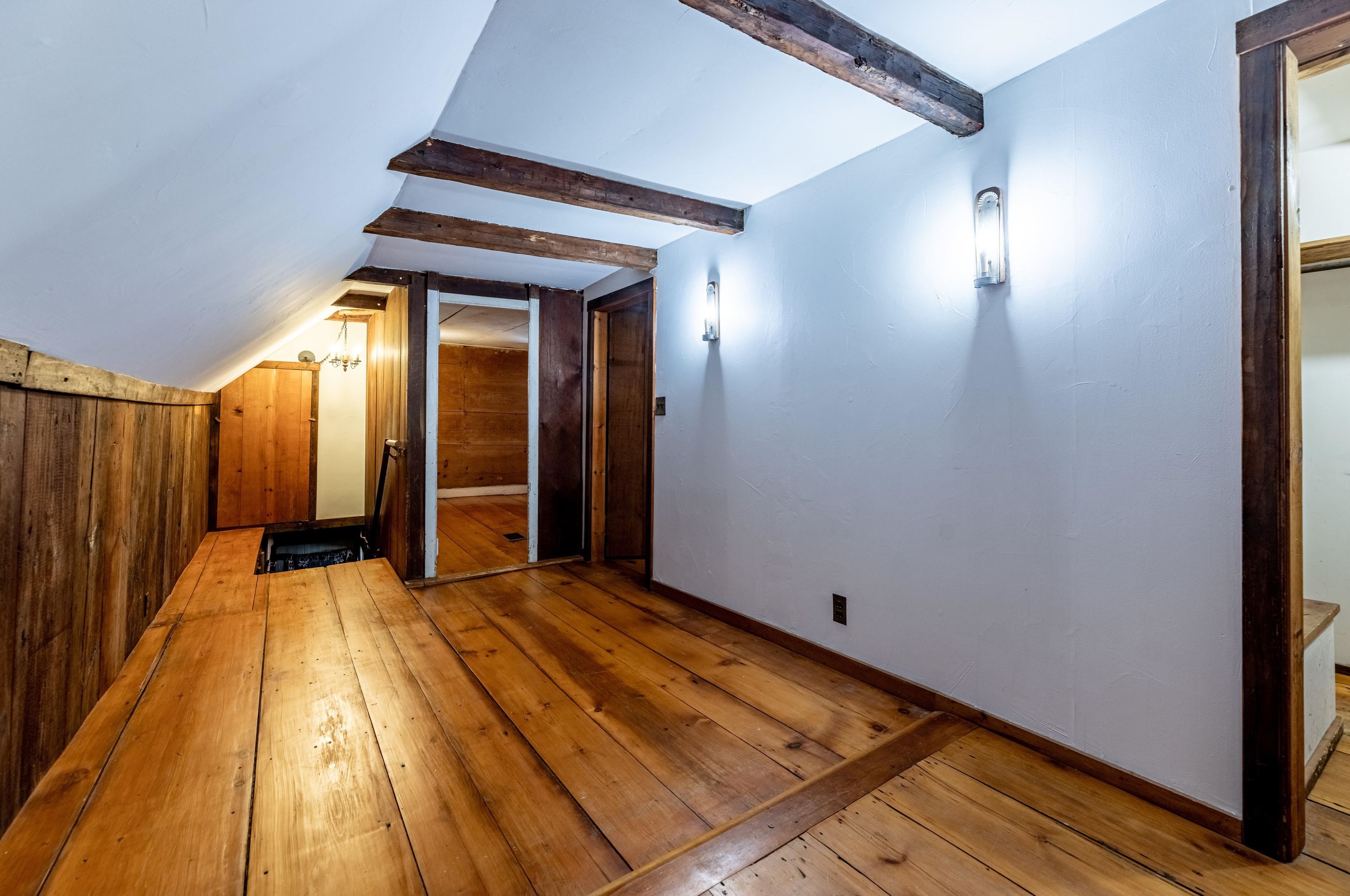 353 Dorchester Rd, Lyme NH  03768-3900 exterior