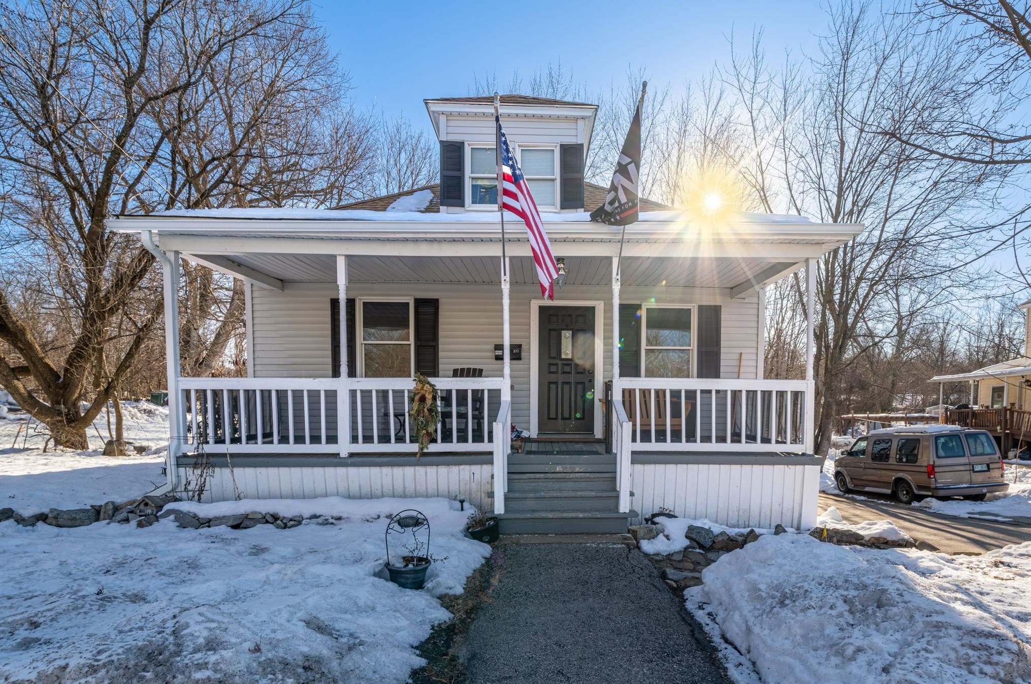 377 Smyth Rd, Manchester, NH 03104