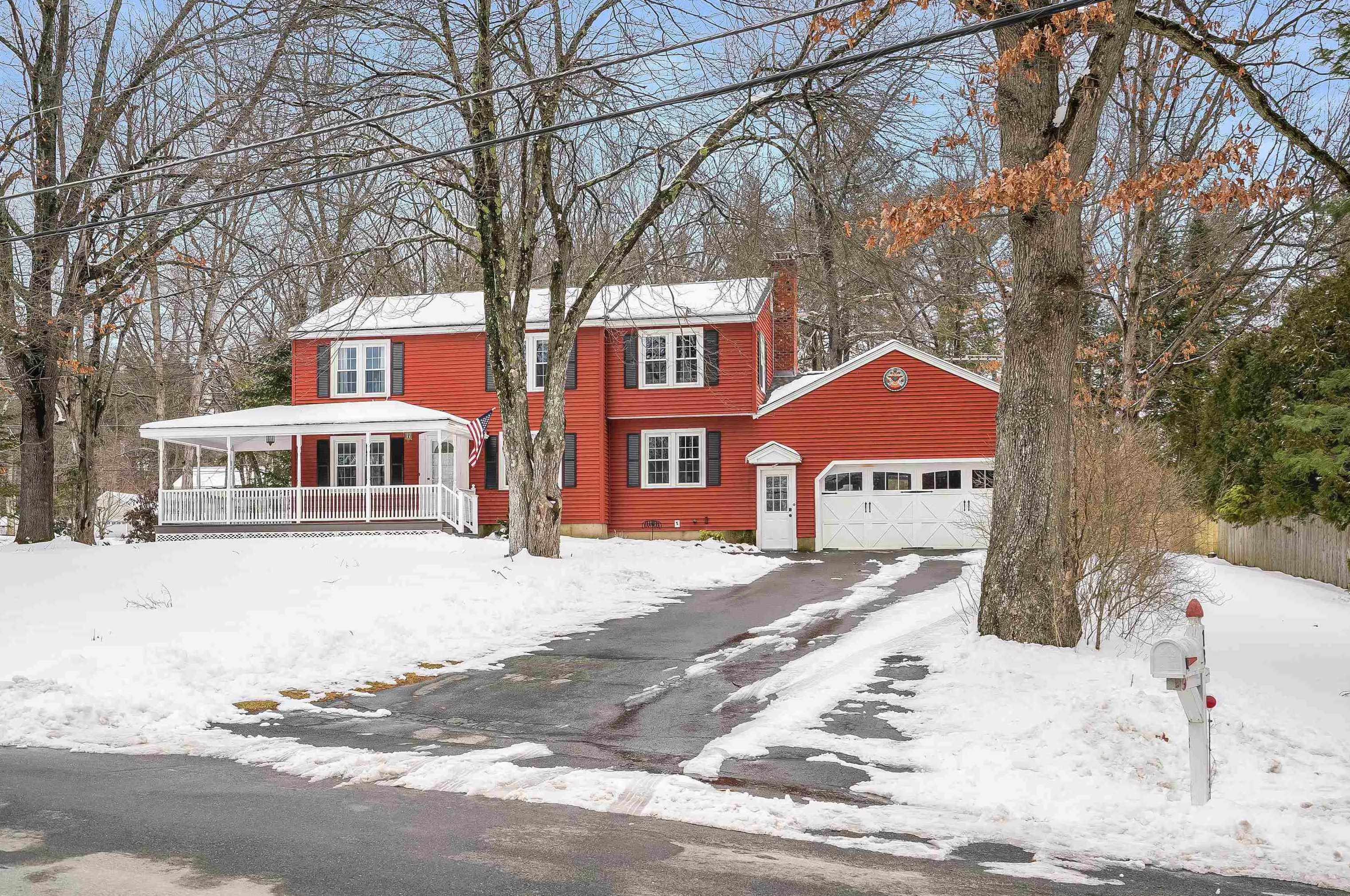 18 King George Dr, Londonderry, NH 03053