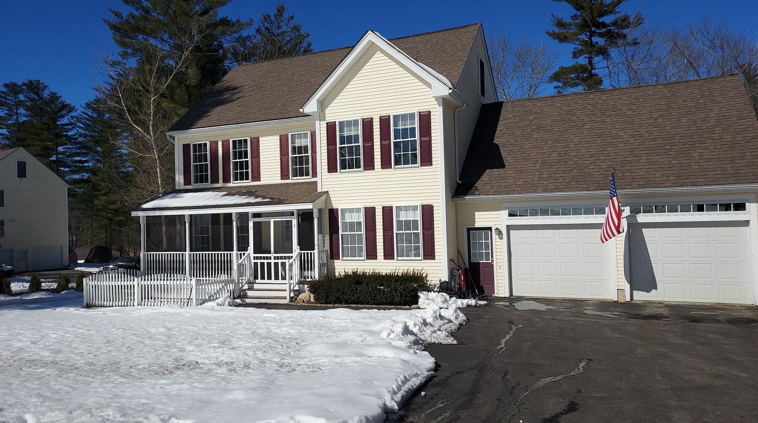 27 Kenwood Dr, Newton, NH 03858