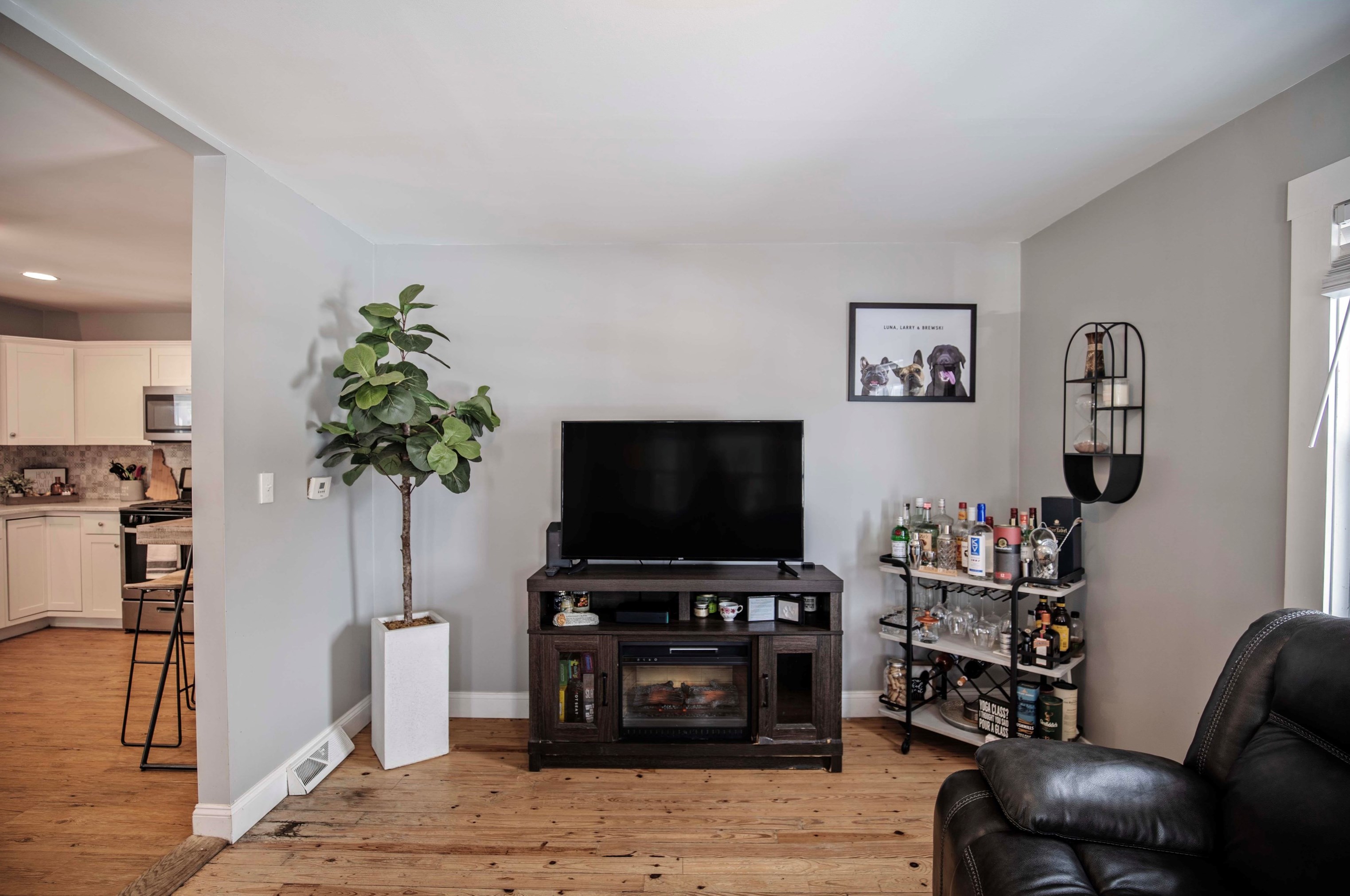 25 Maynard Ave, Manchester NH  03103-3058 exterior