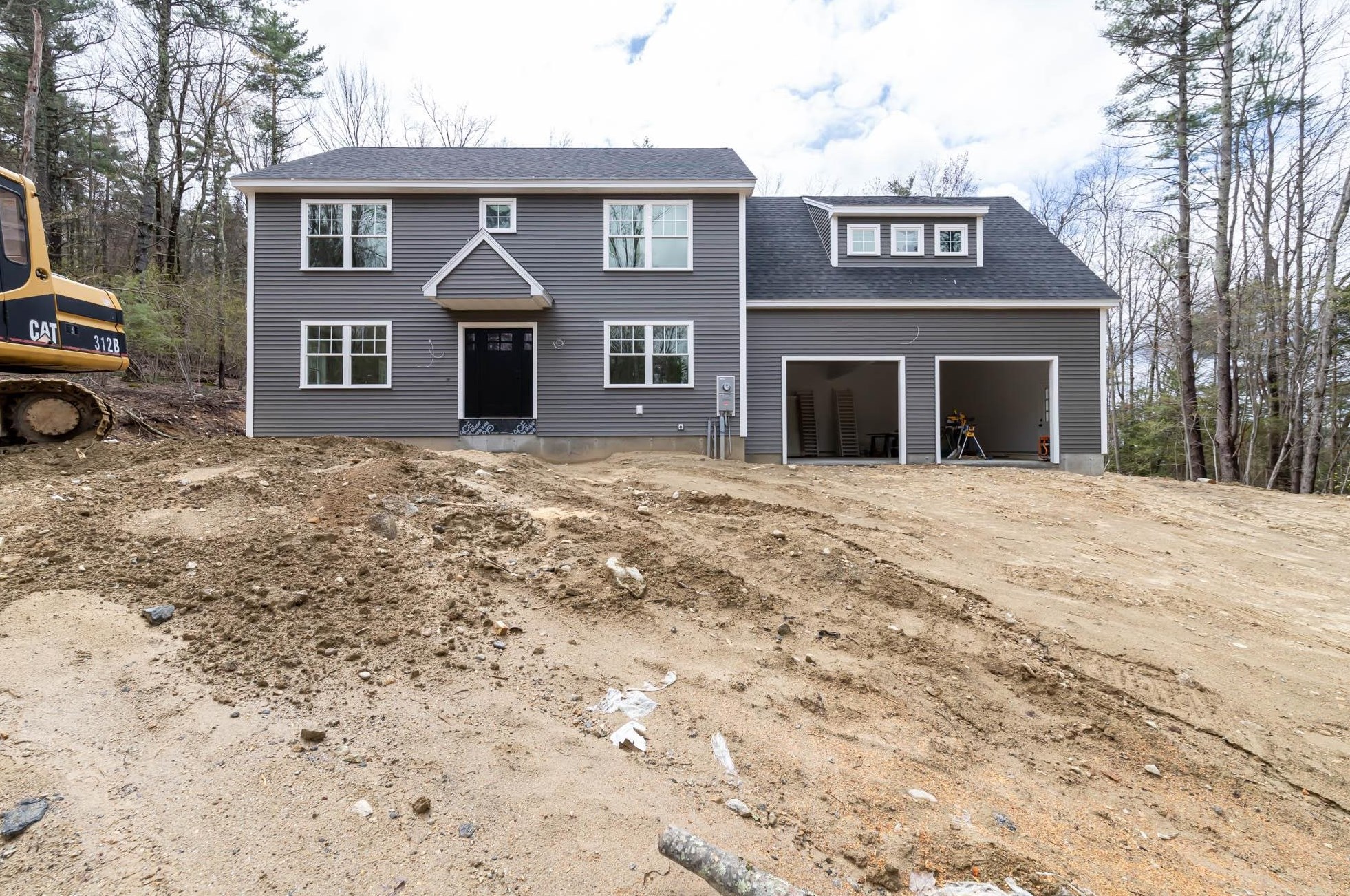 17 Georgetown Dr, Amherst, NH 03031