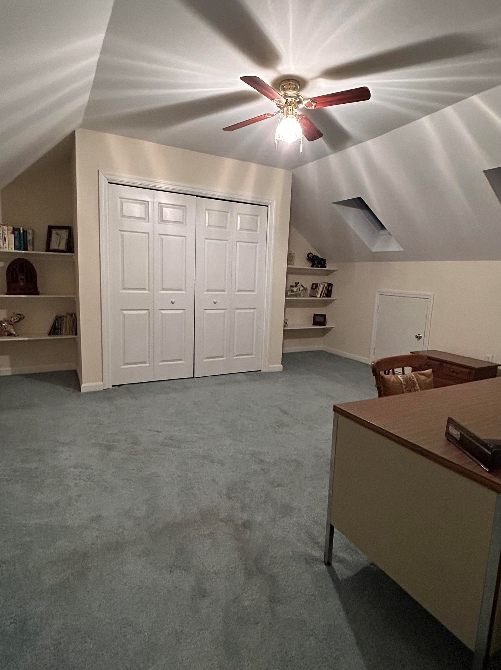 1465 Hooksett Rd, Manchester NH  03106-1860 exterior