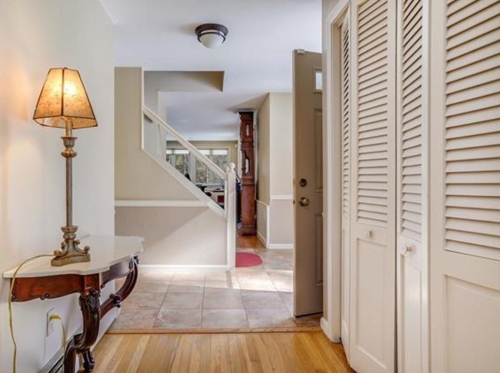 35 Marilyn Park Dr, Hampstead, NH 03841