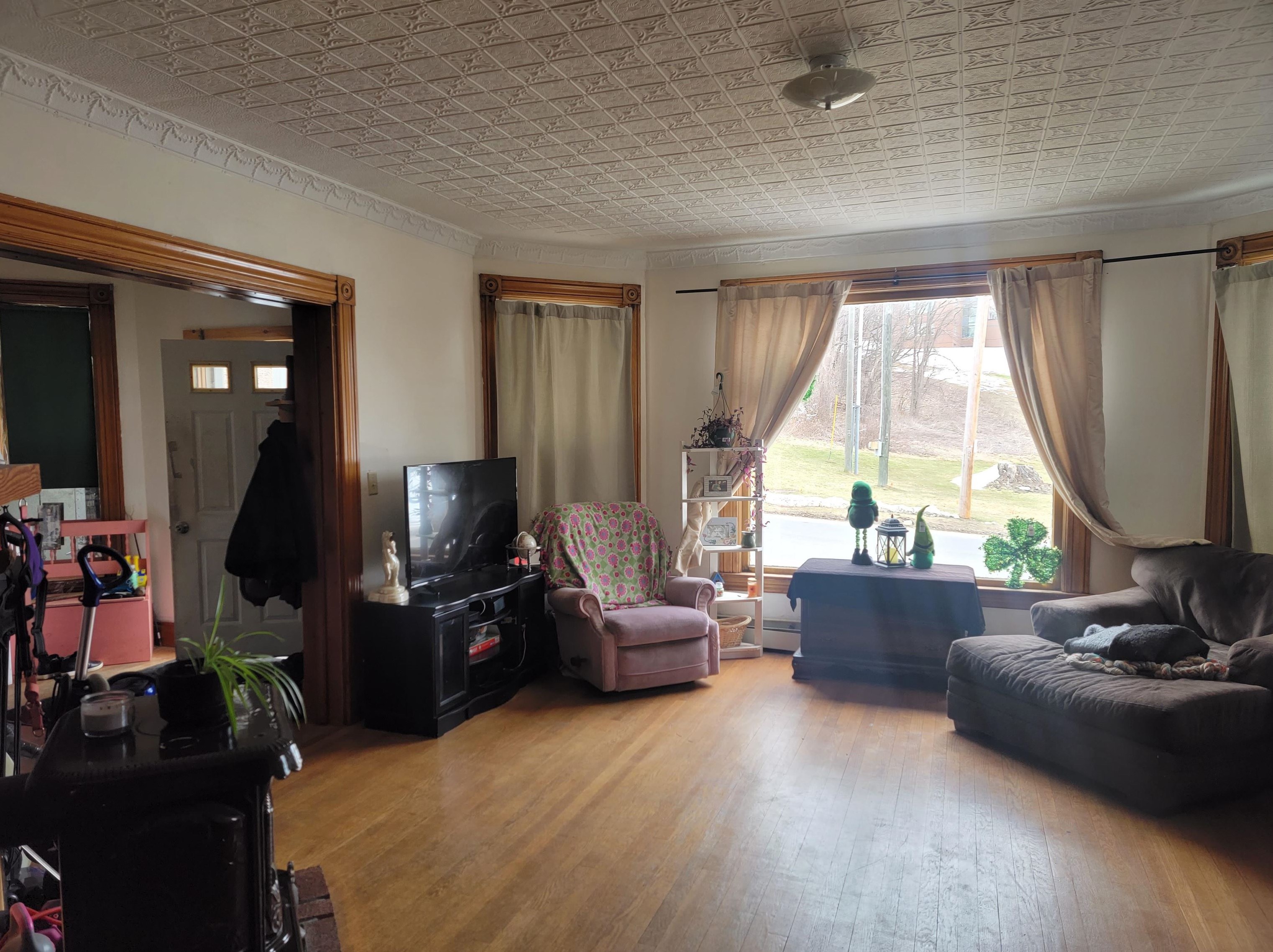 16 Prospect St, Tilton, NH 03276