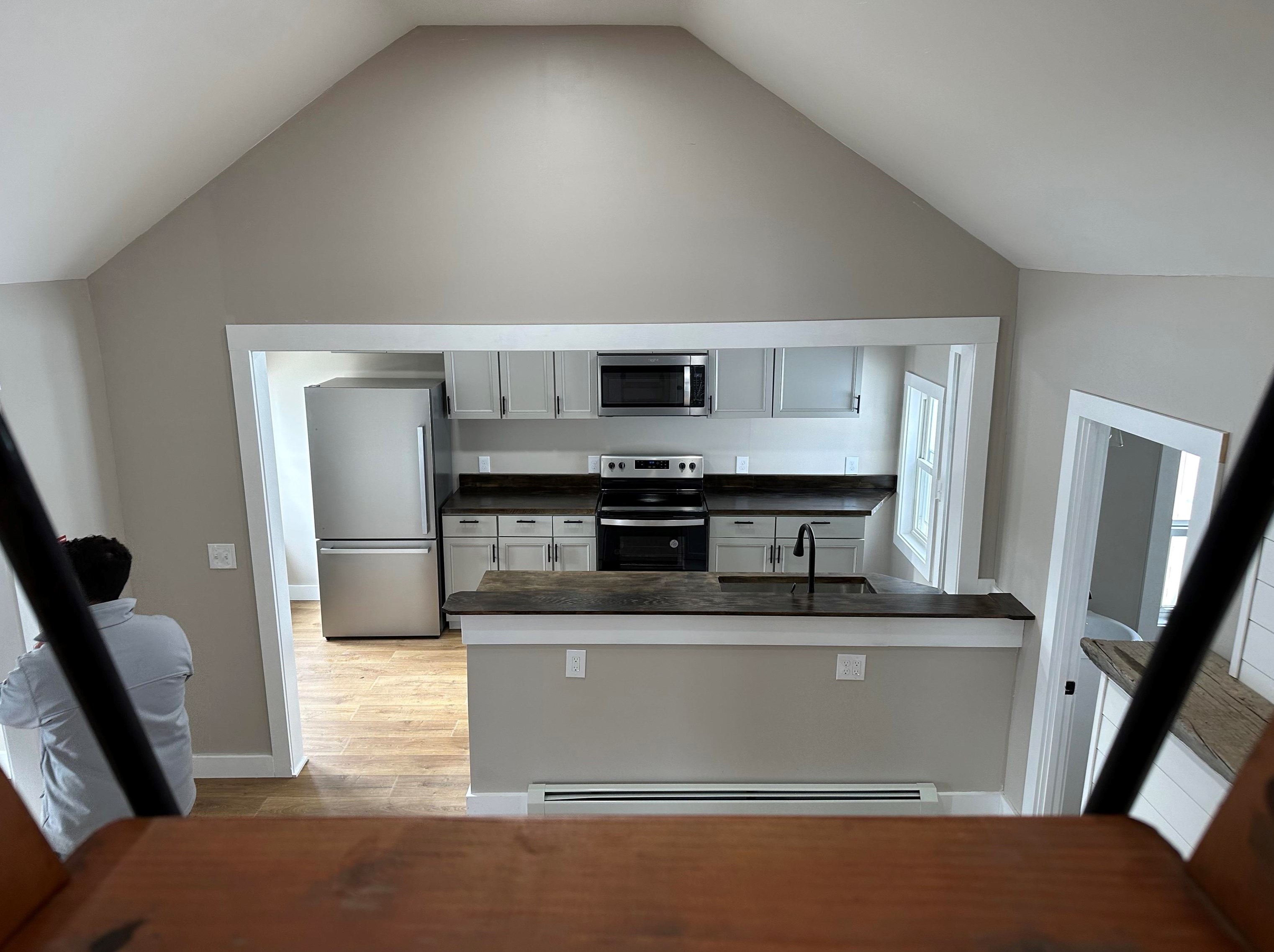 12 Lawn Ave, Portsmouth, NH 03869