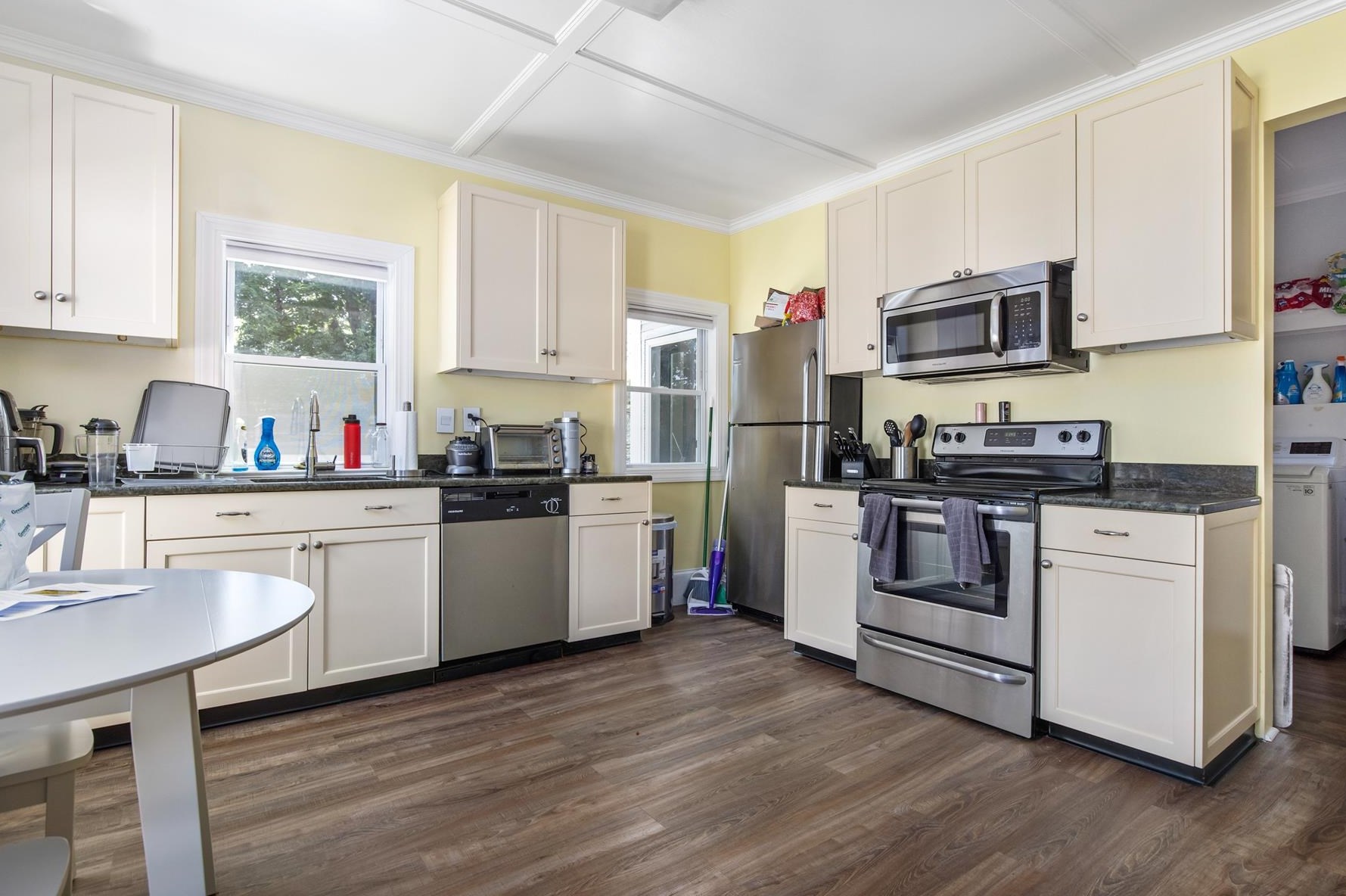 40 Atkinson St, Dover, NH 03820