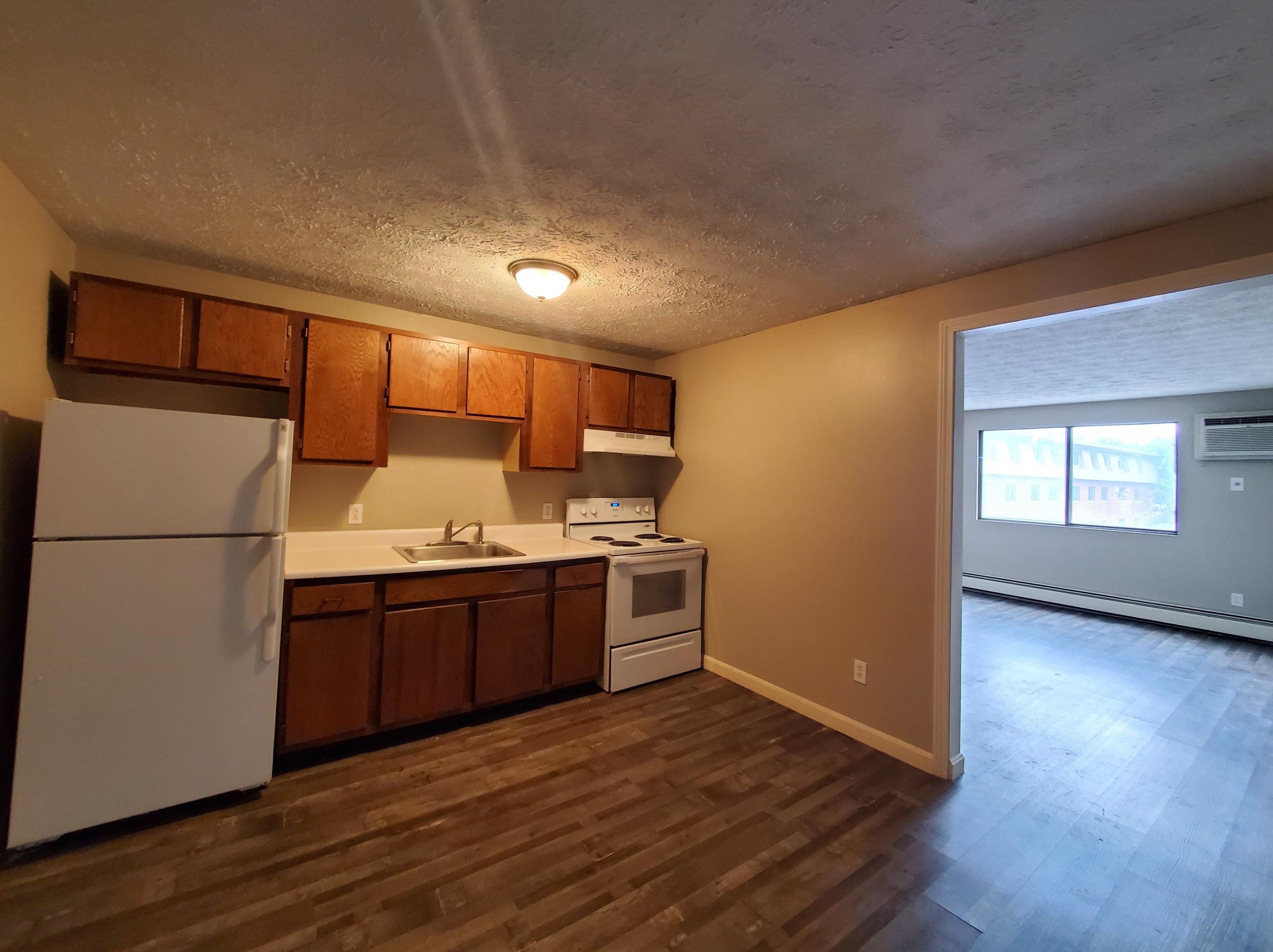 45 Log St #2g, Manchester, NH 03102