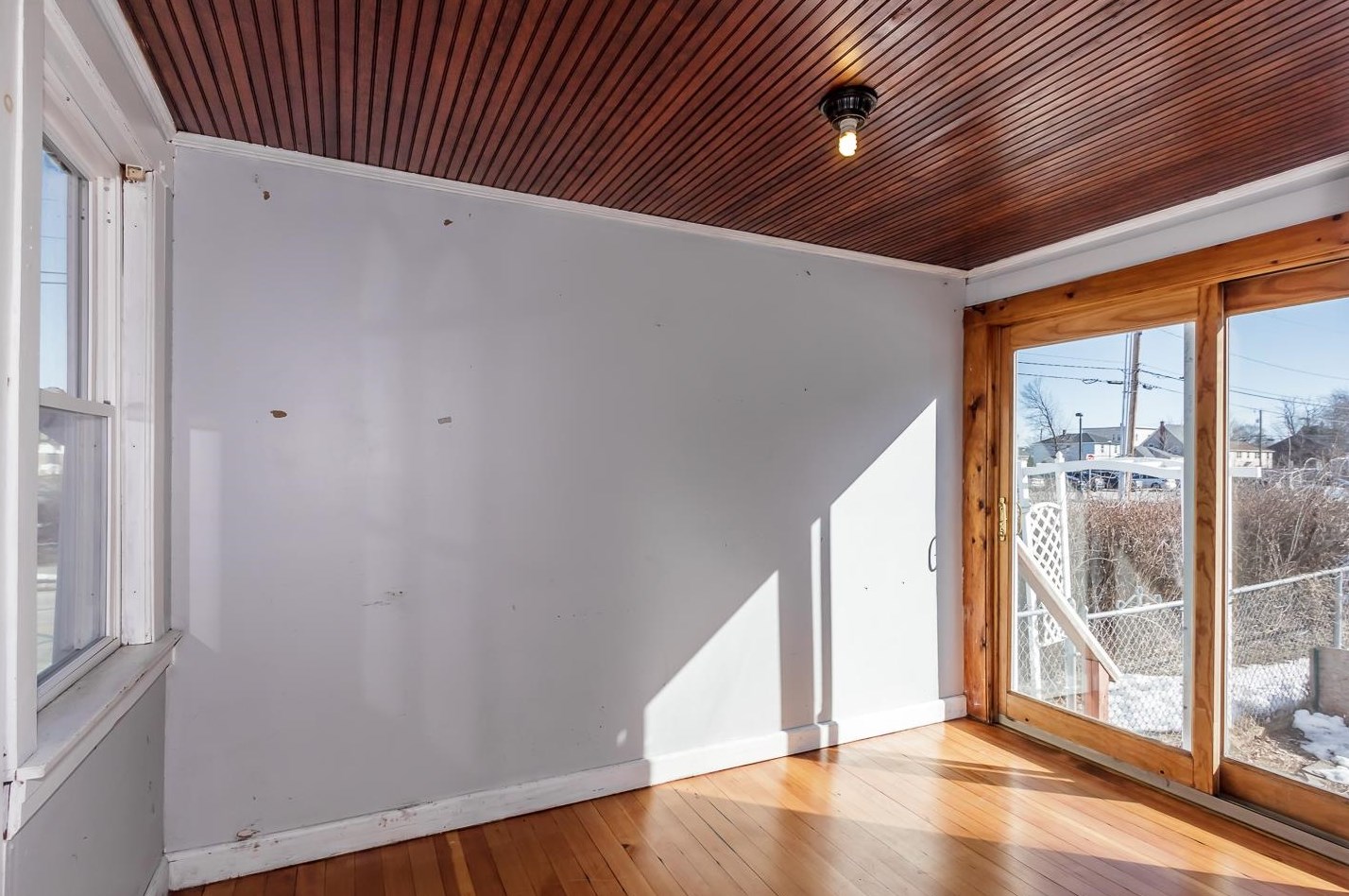 27 Pne St, Manchester NH 03103-5331 exterior