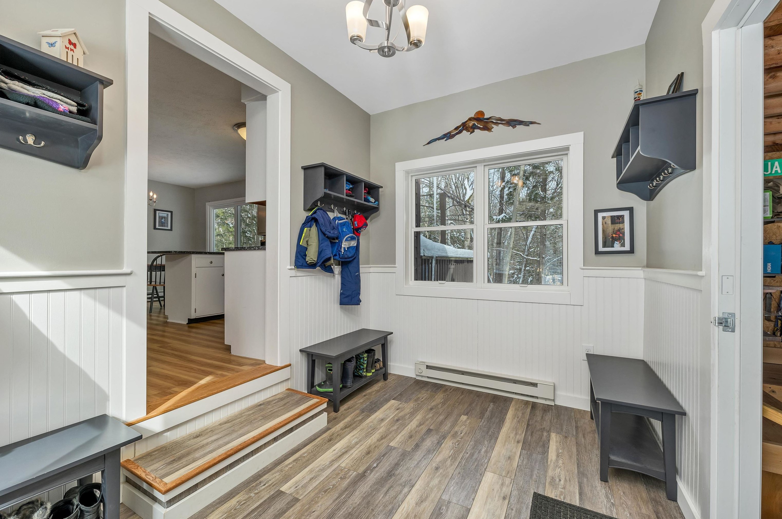 8 Hilltop Dr, Bridgewater, NH 03264-1111