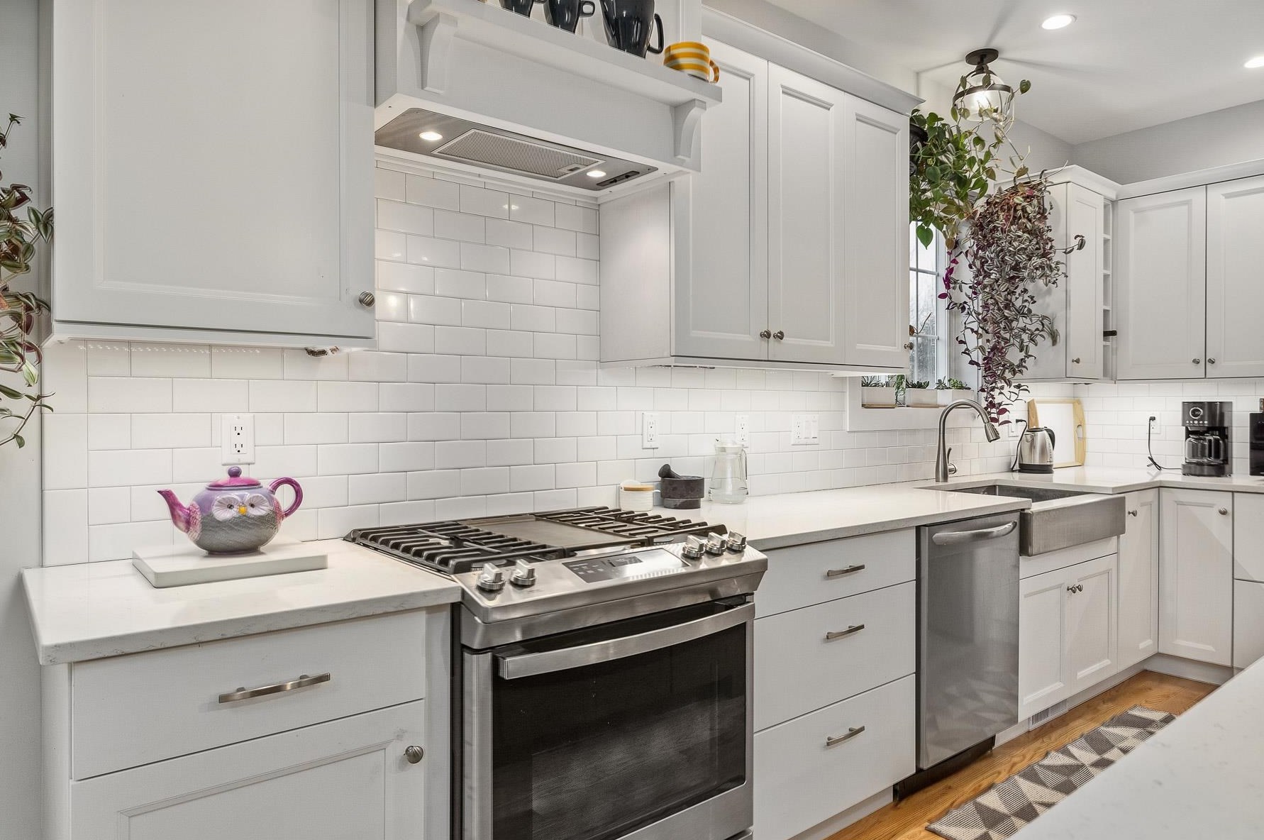 42 Rockingham Ave, Portsmouth, NH 03801