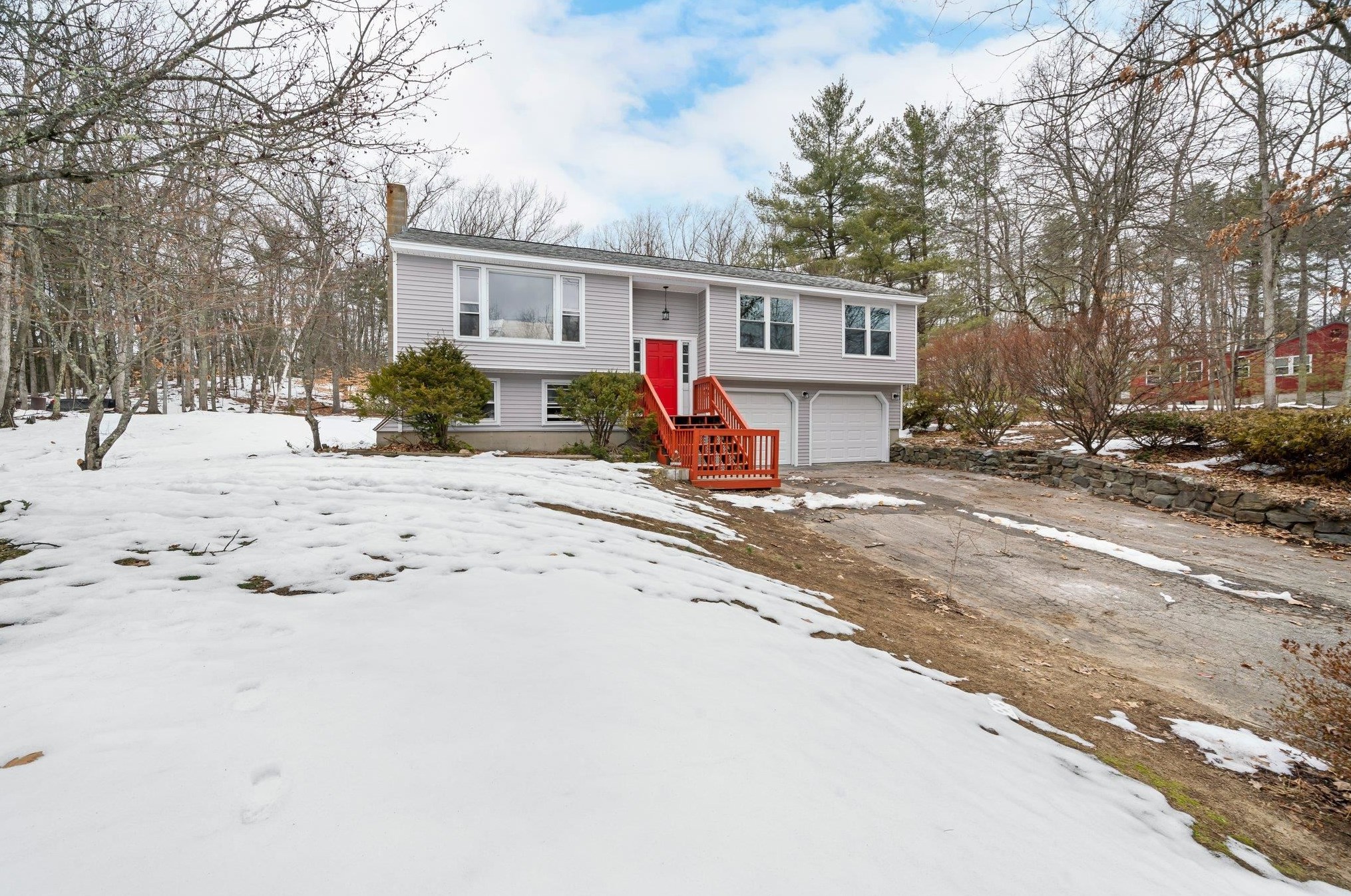 19 Lane Rd, Raymond, NH 03077