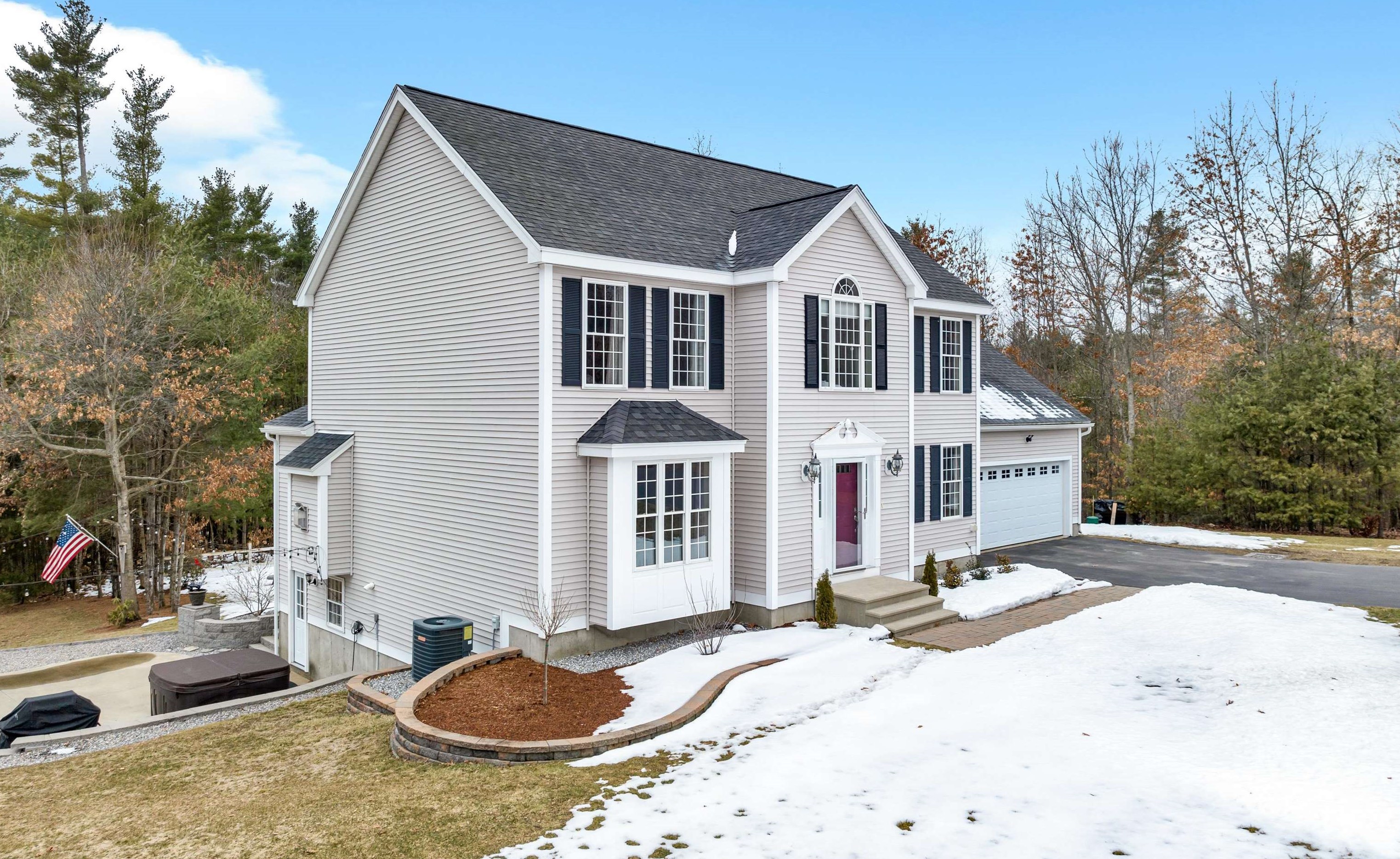 3 Whippoorwill Cir, Londonderry, NH 03053