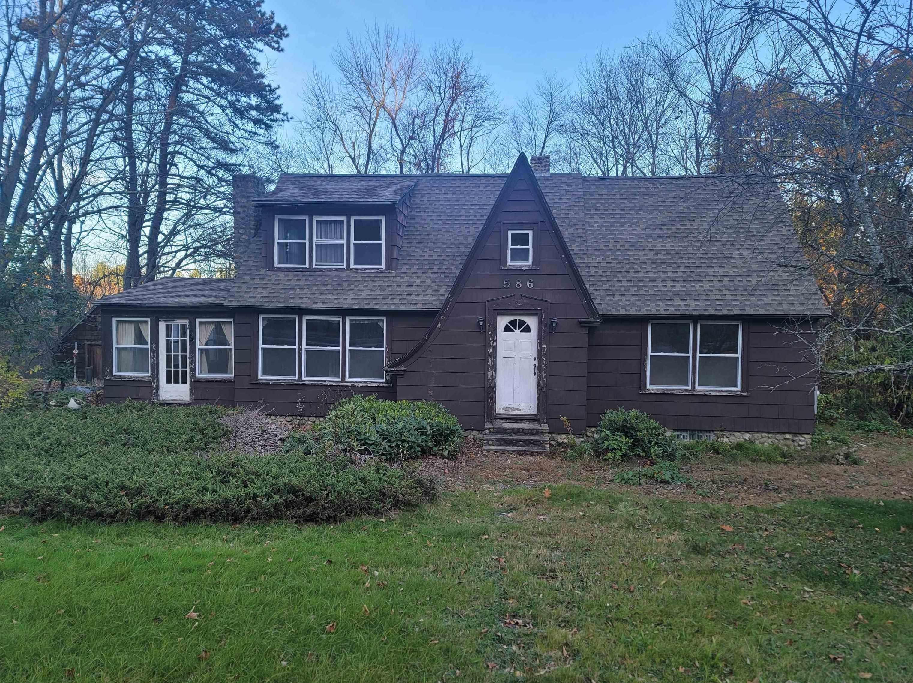 586 Mammoth Rd, Pelham, NH 03076