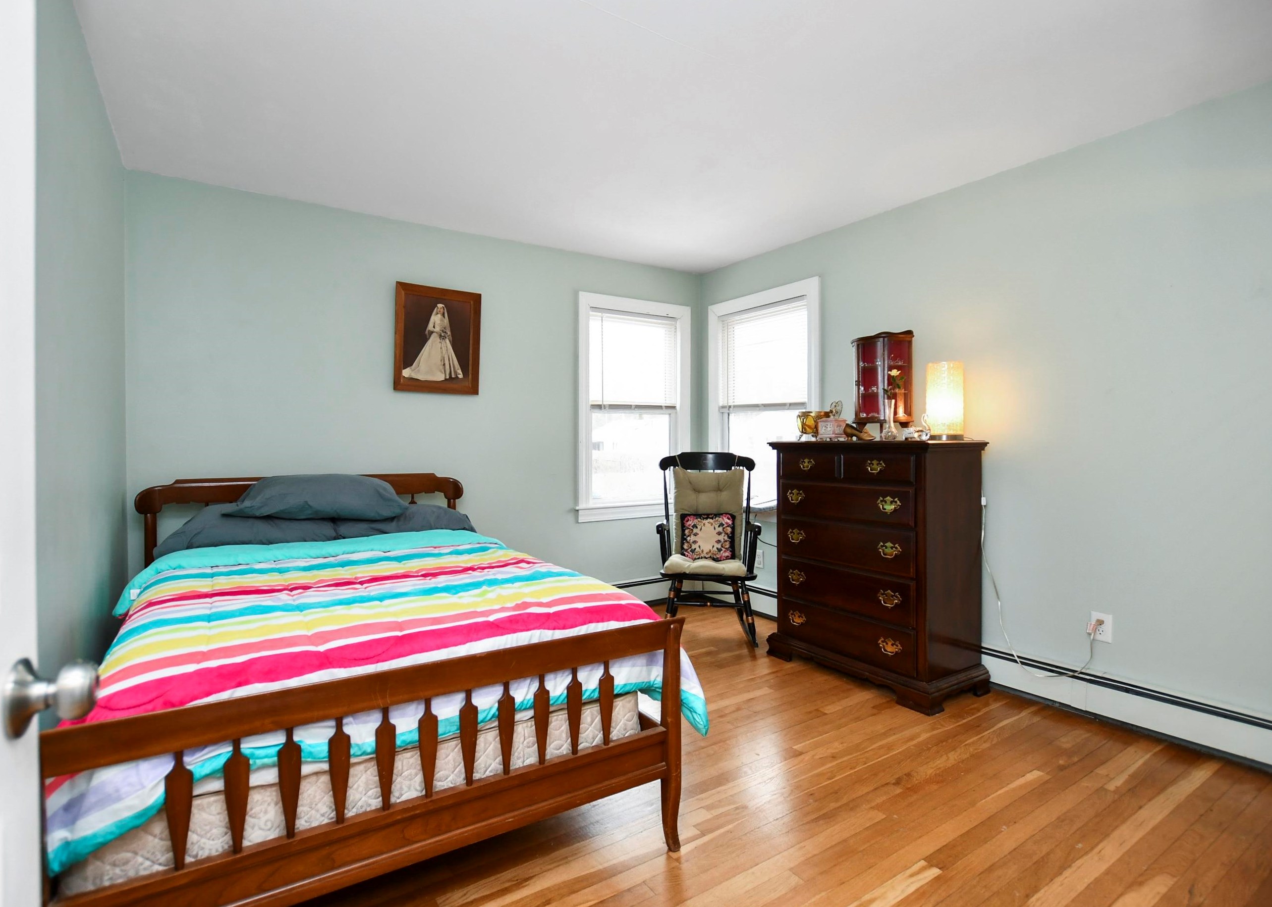 166 Exchange Ave, Manchester NH  03104-1532 exterior