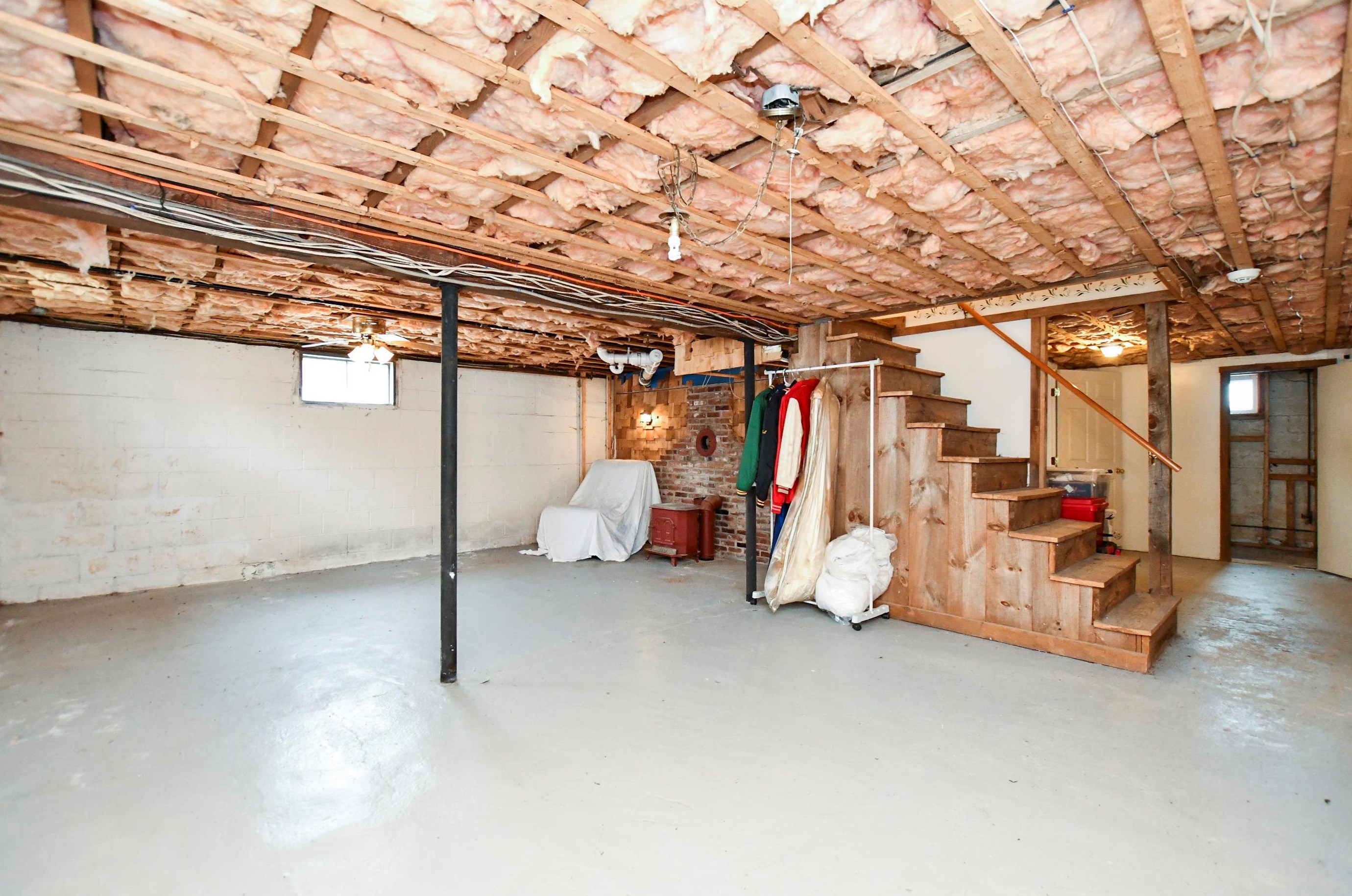 166 Exchange Ave, Manchester NH  03104-1532 exterior