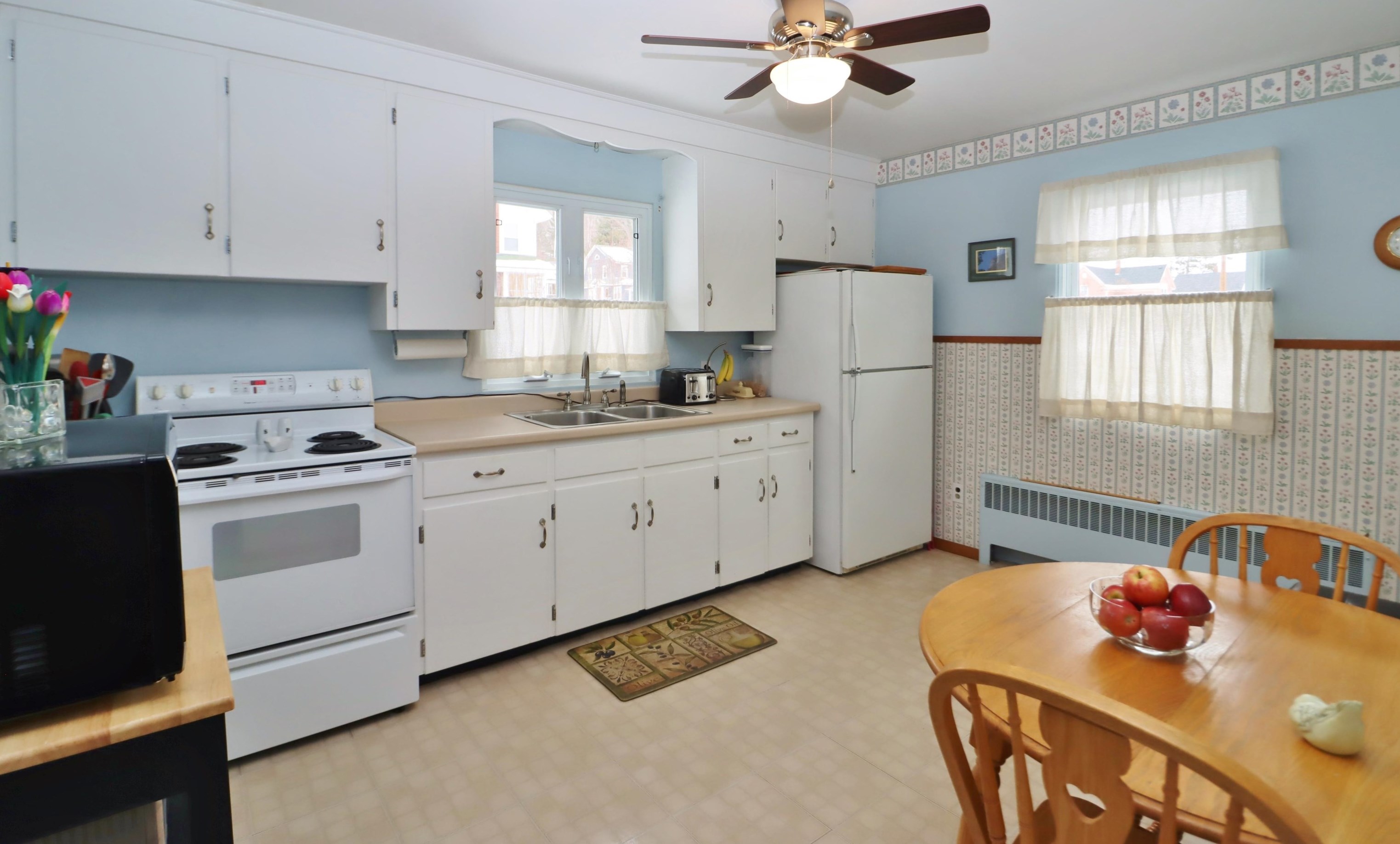 476 2nd Ave, Berlin, NH 03570-1135