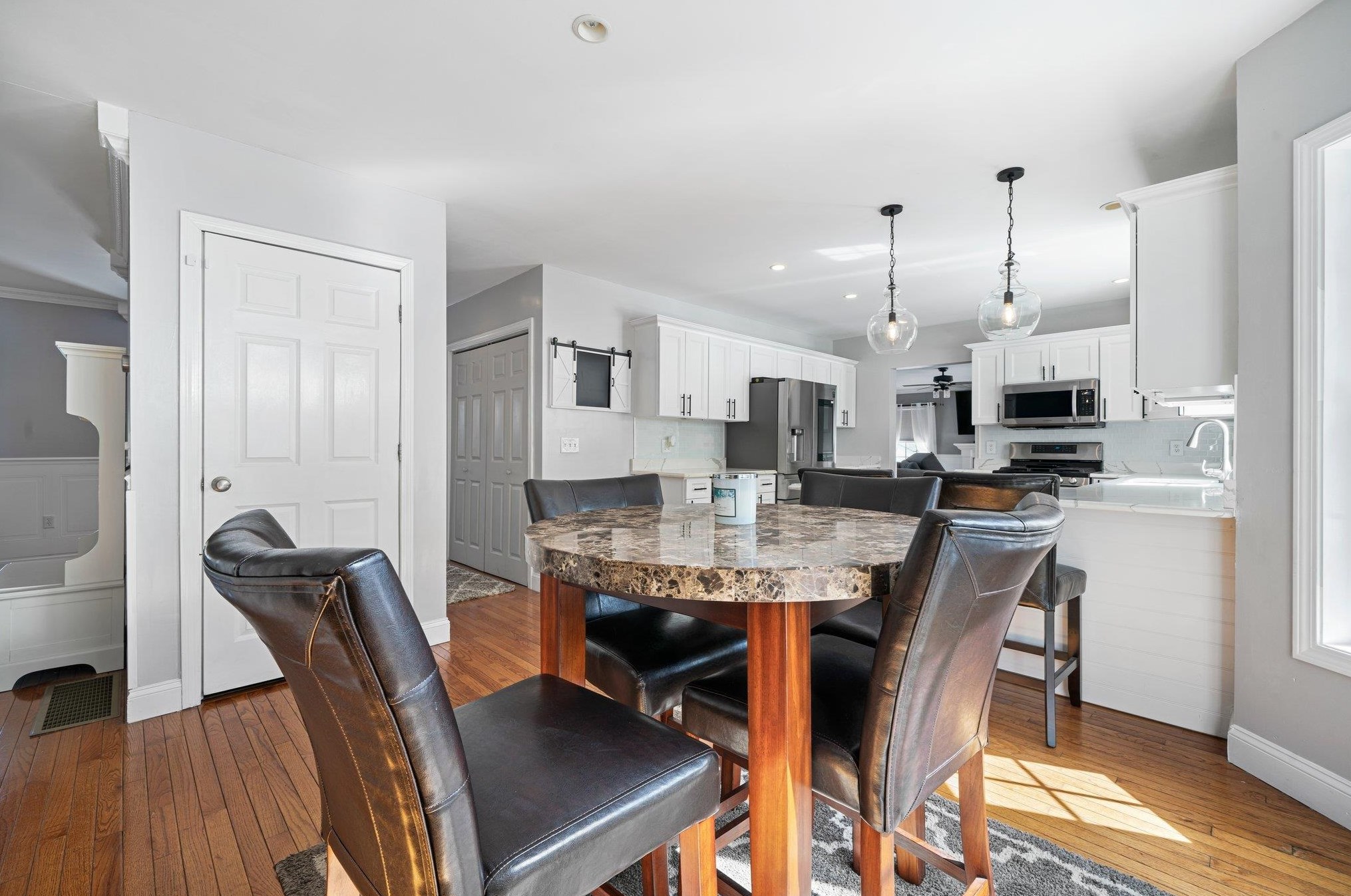 1110 Goffstown Rd, Manchester NH  03102-2359 exterior