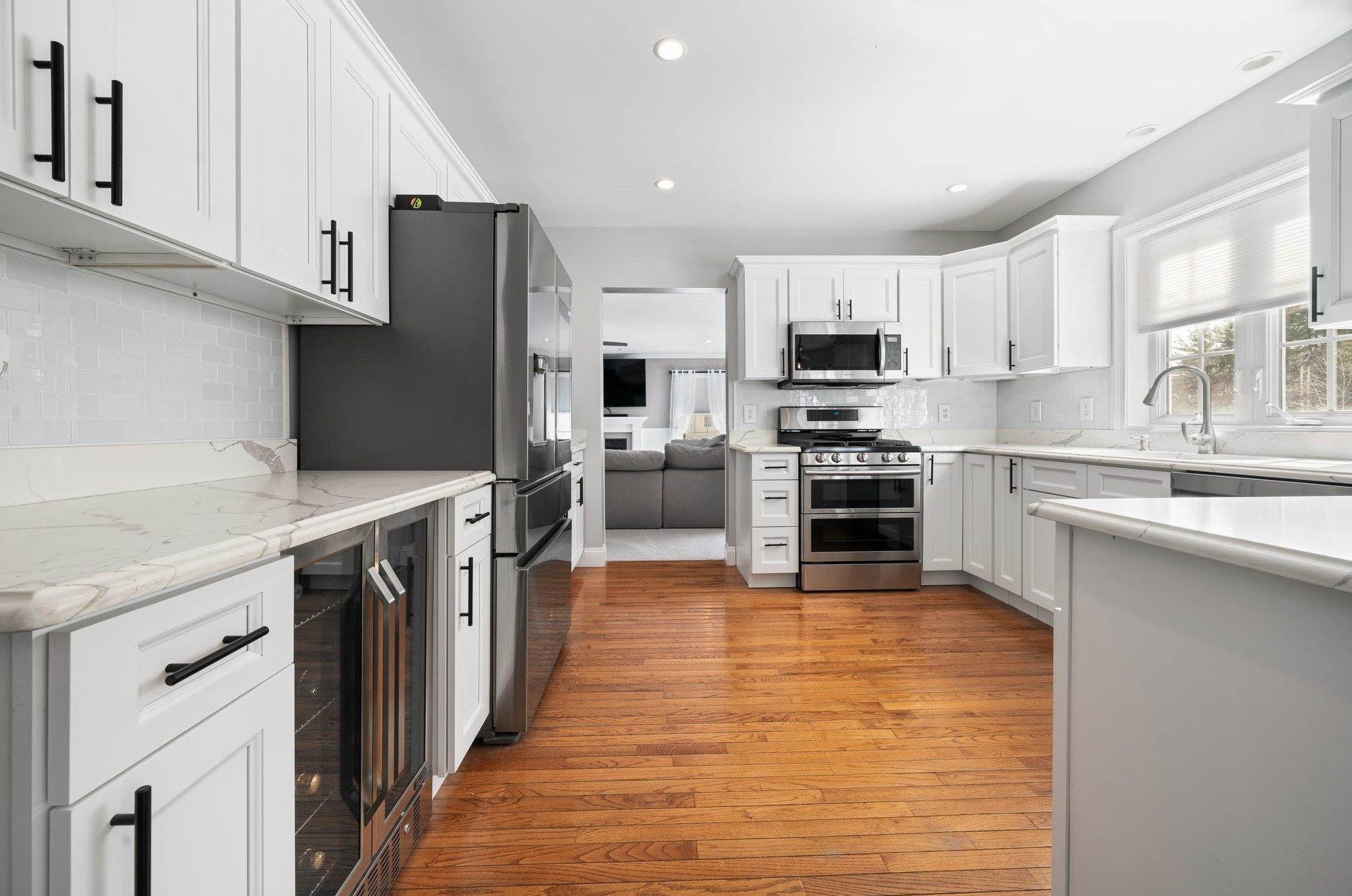 1110 Goffstown Rd, Manchester NH  03102-2359 exterior