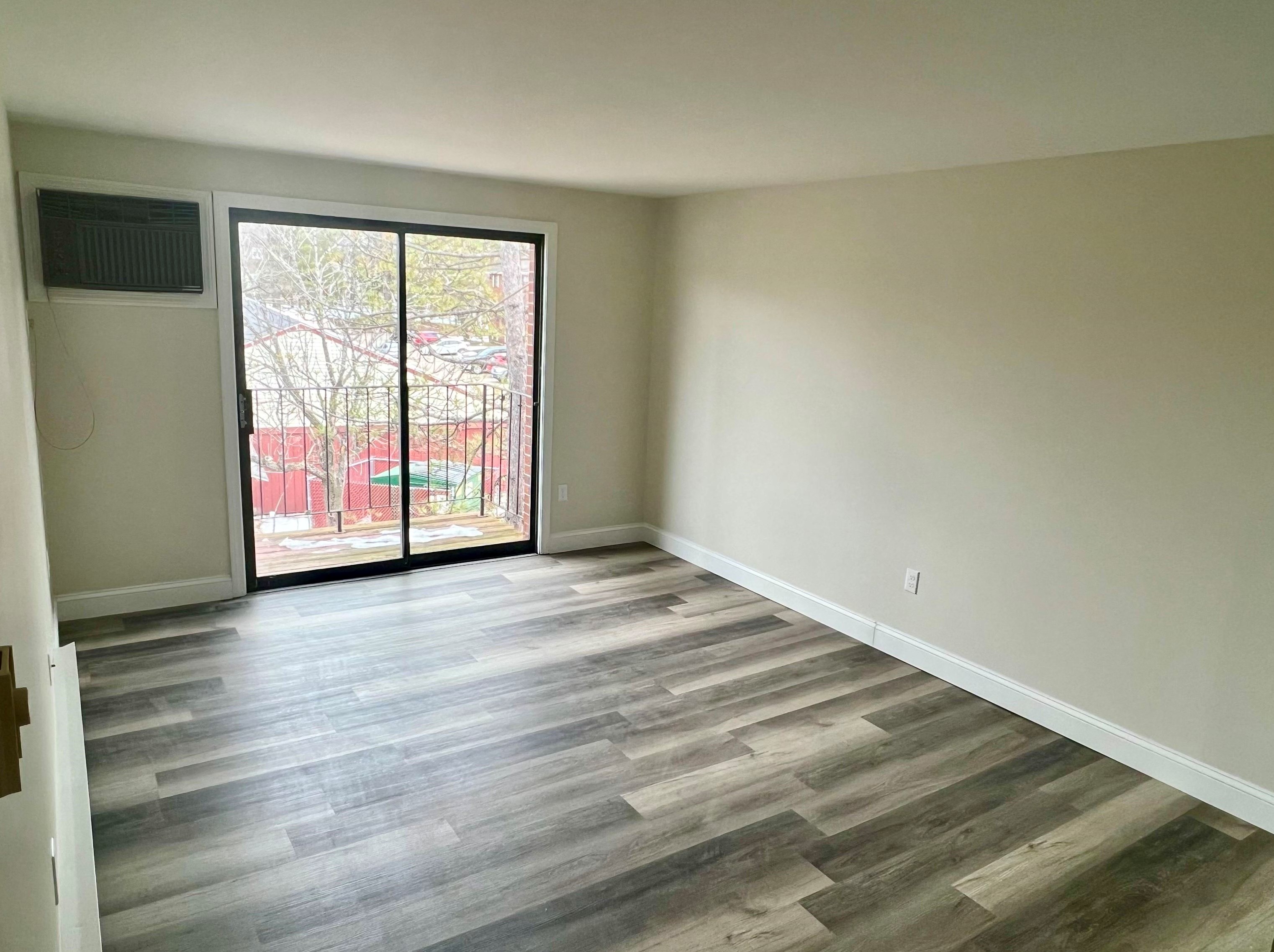 12 East Side Dr #4-20, Concord, NH 03301