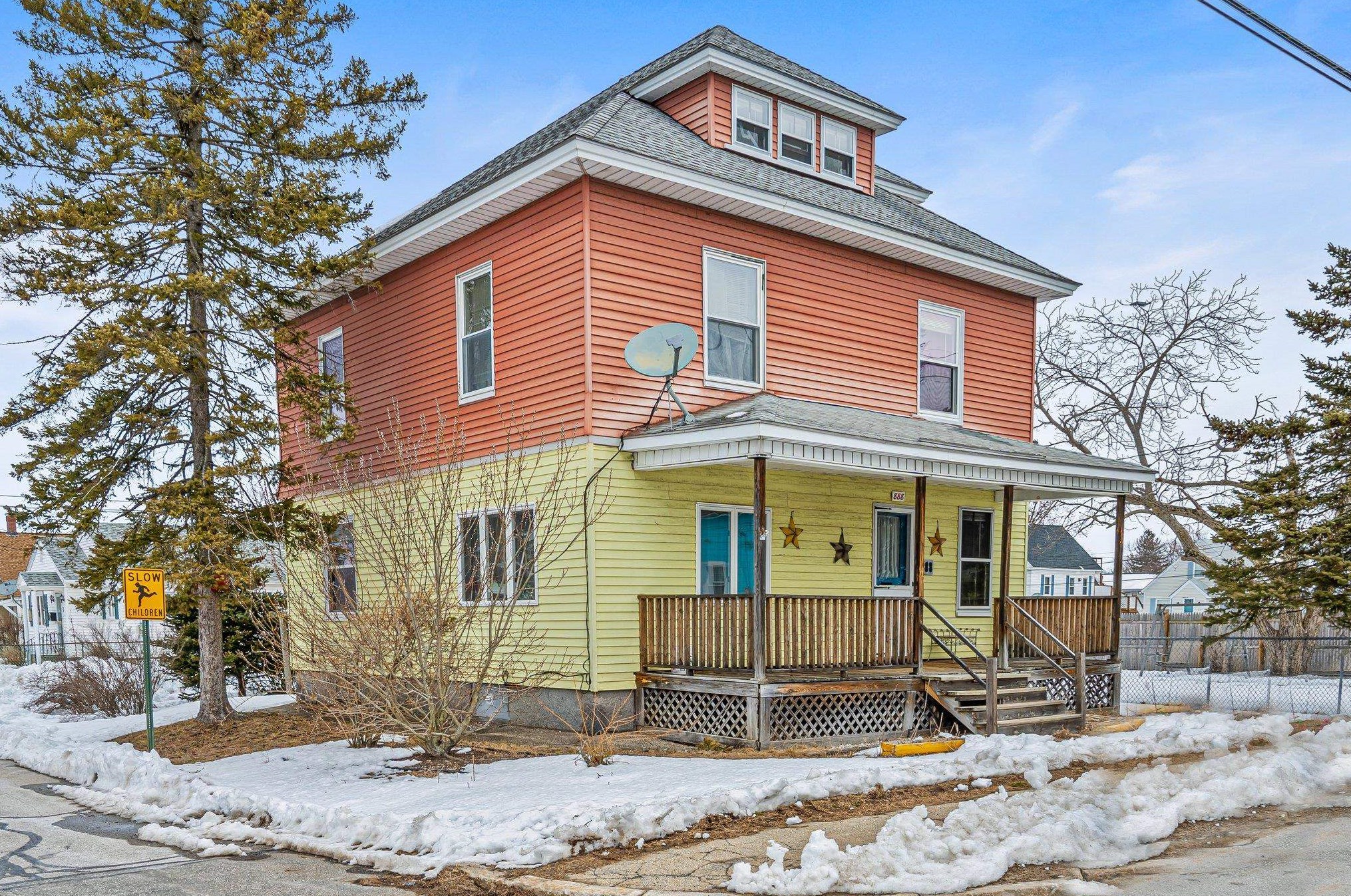888 Somerville St, Manchester NH  03103-3730 exterior