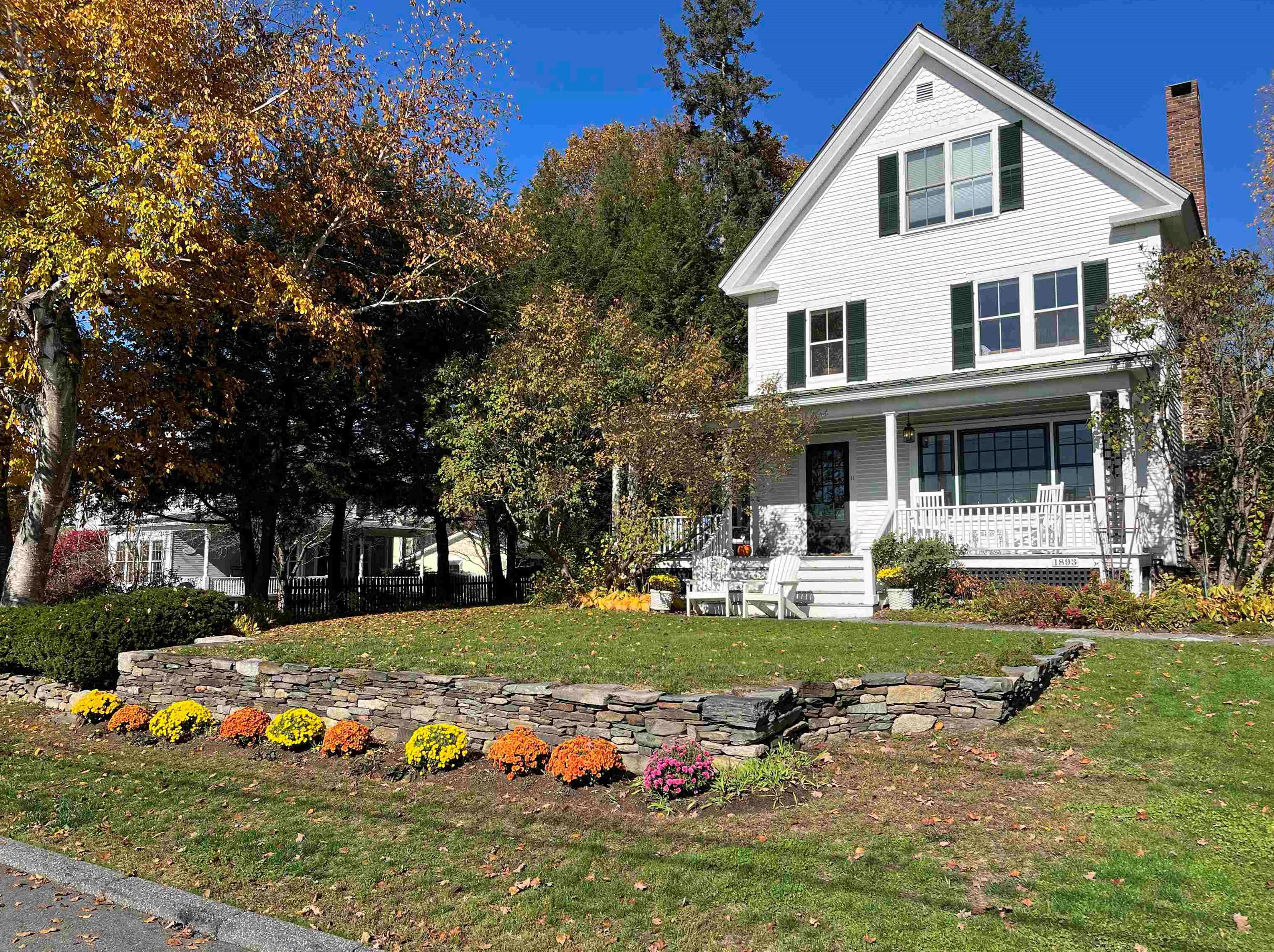 11 Pleasant St, Hanover, NH 03755-2008