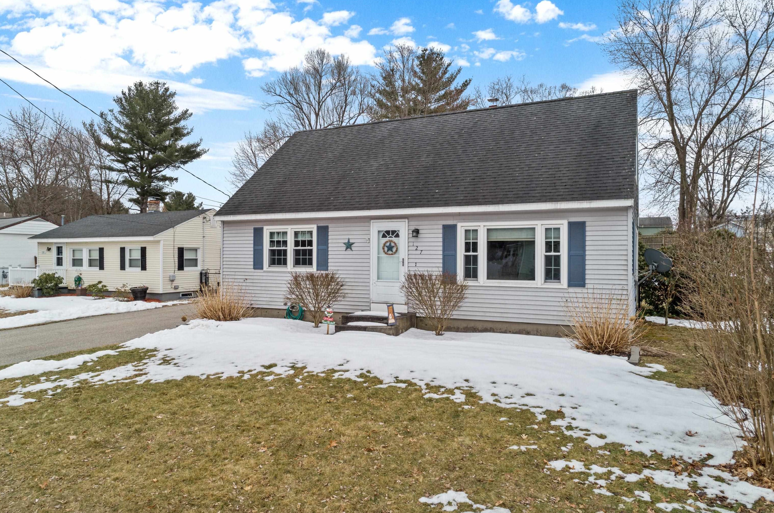 127 E Hobart St, Nashua, NH 03060