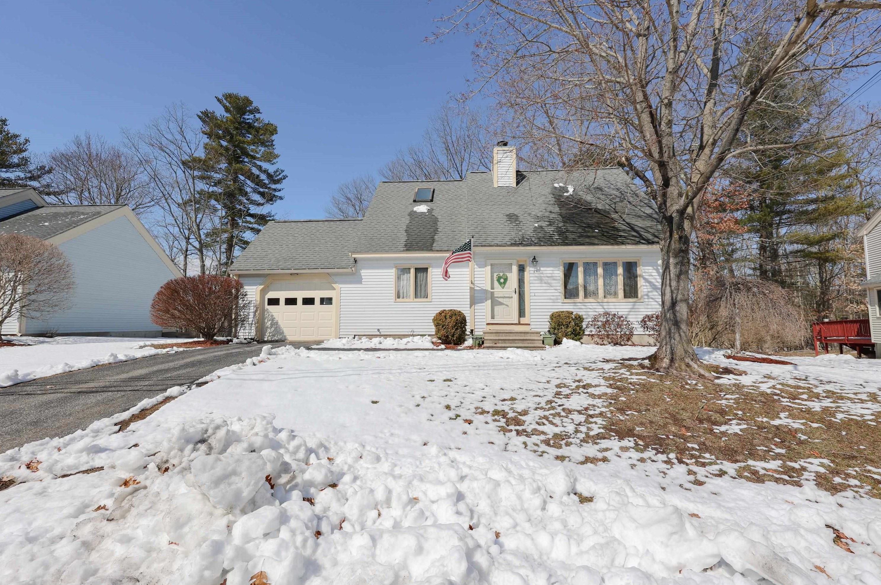 41 Norma Dr, Nashua, NH 03062