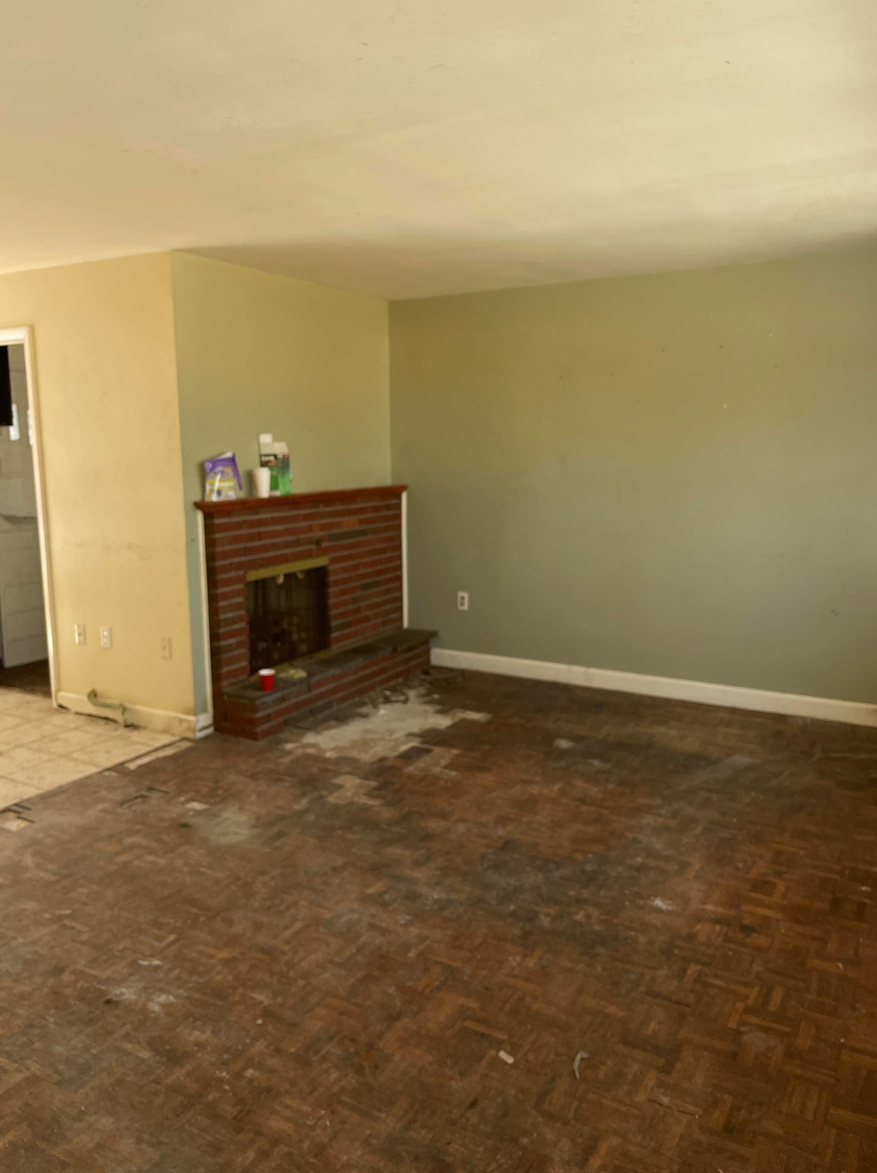 129 N Policy St, Salem, NH 03079