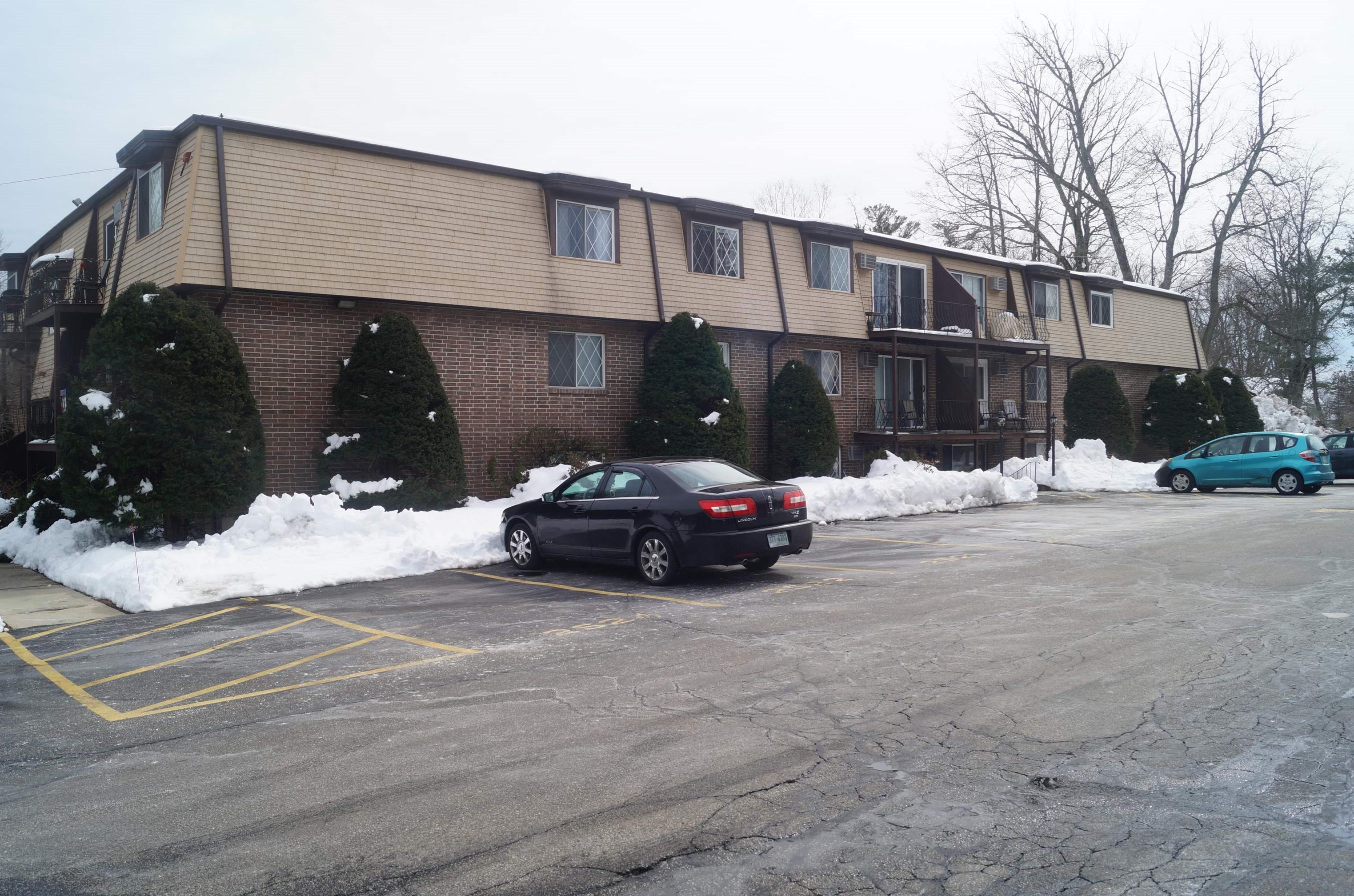 2 Silvestri Cir #20, Derry, NH 03038