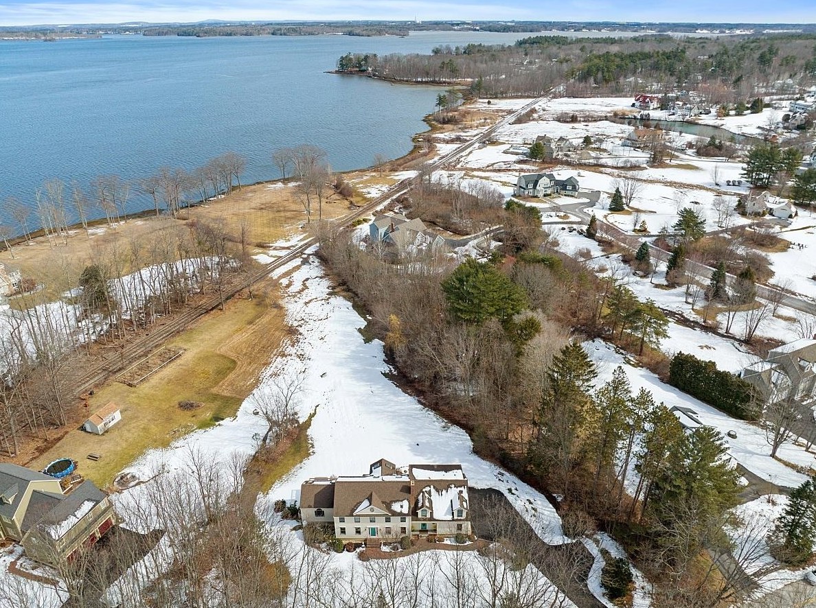 72 Depot Rd, Greenland, NH 03840