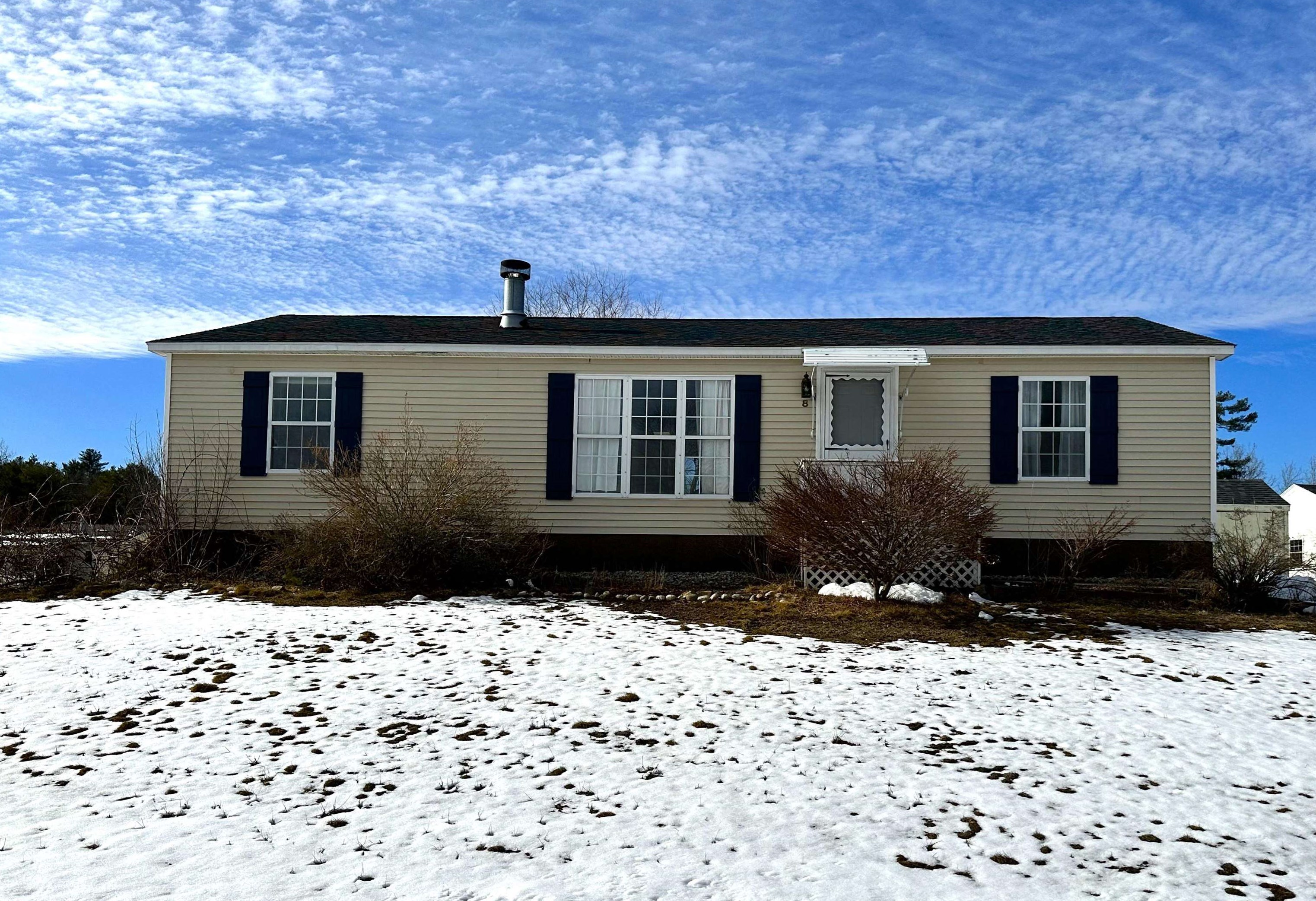 8 Lilac Ct, Raymond, NH 03077