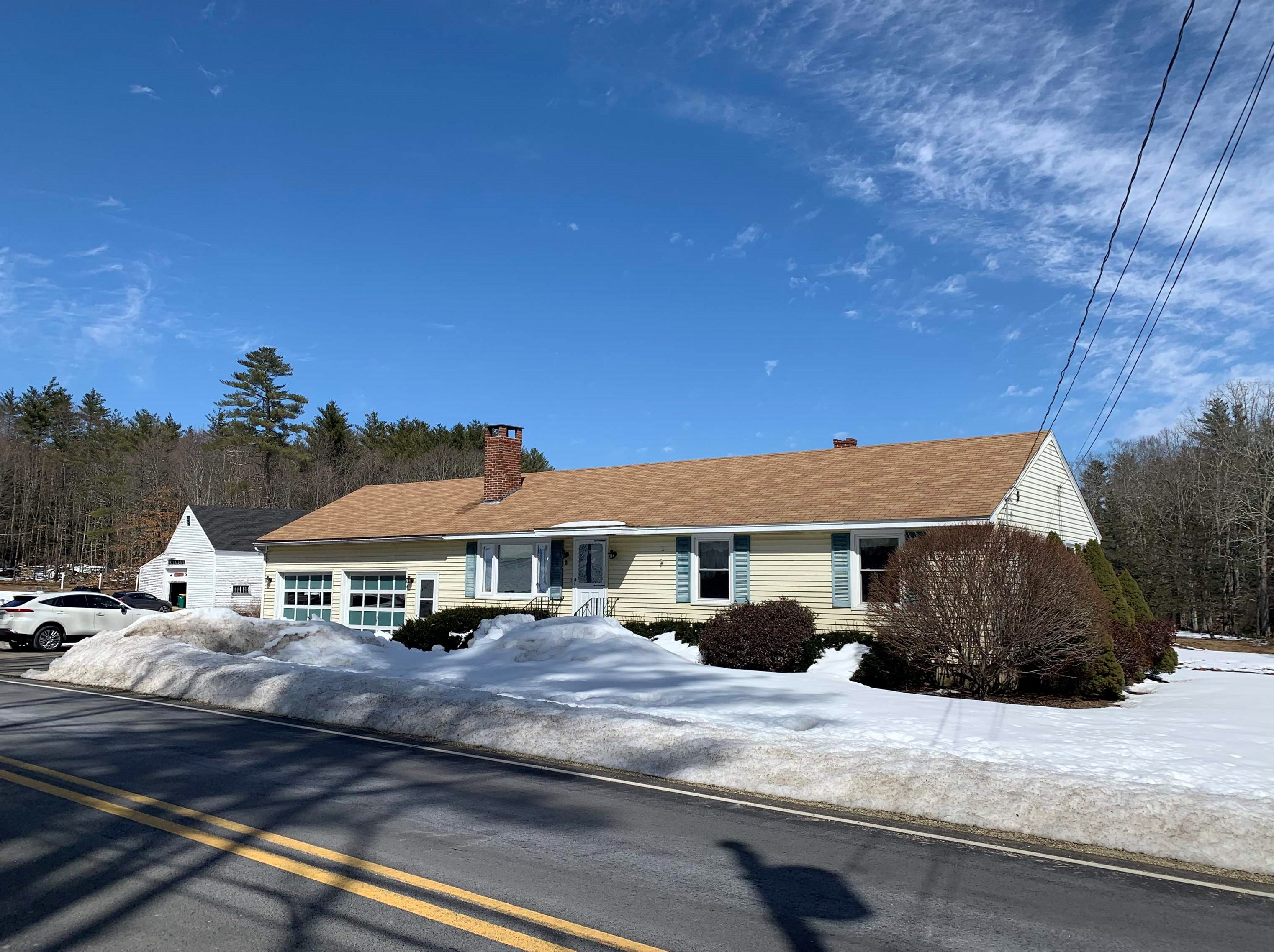 81 Estes Rd, Rochester, NH 03867