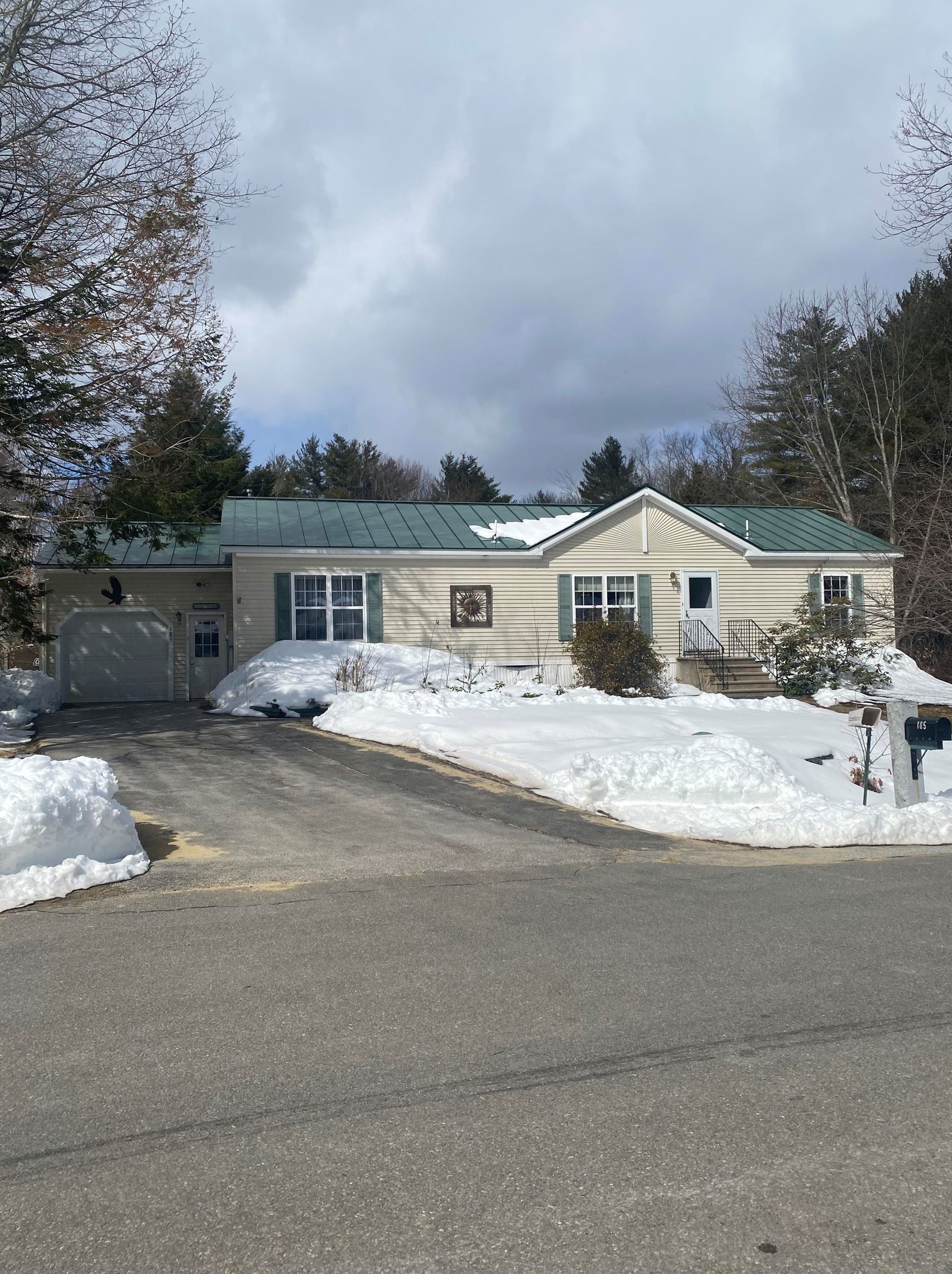 185 Tucker Dr, Hopkinton, NH 03229