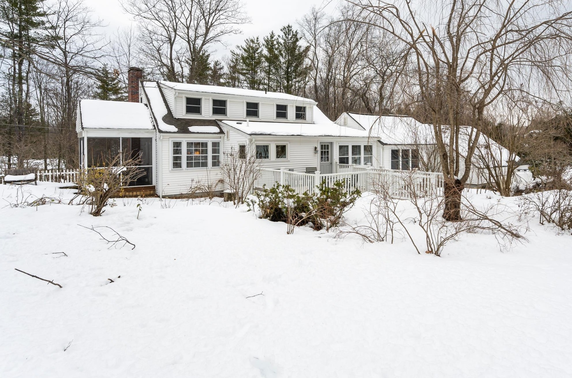 11 Walnut Hill Rd, Amherst, NH 03031