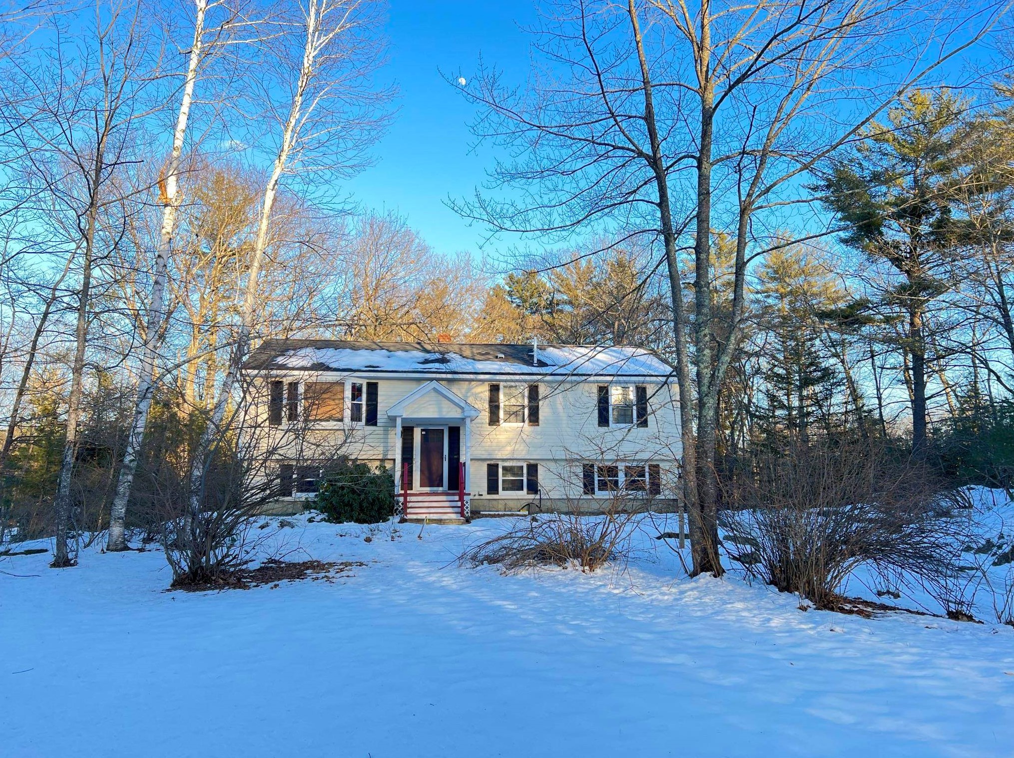 17 Old Town Farm Rd, Kensington, NH 03833