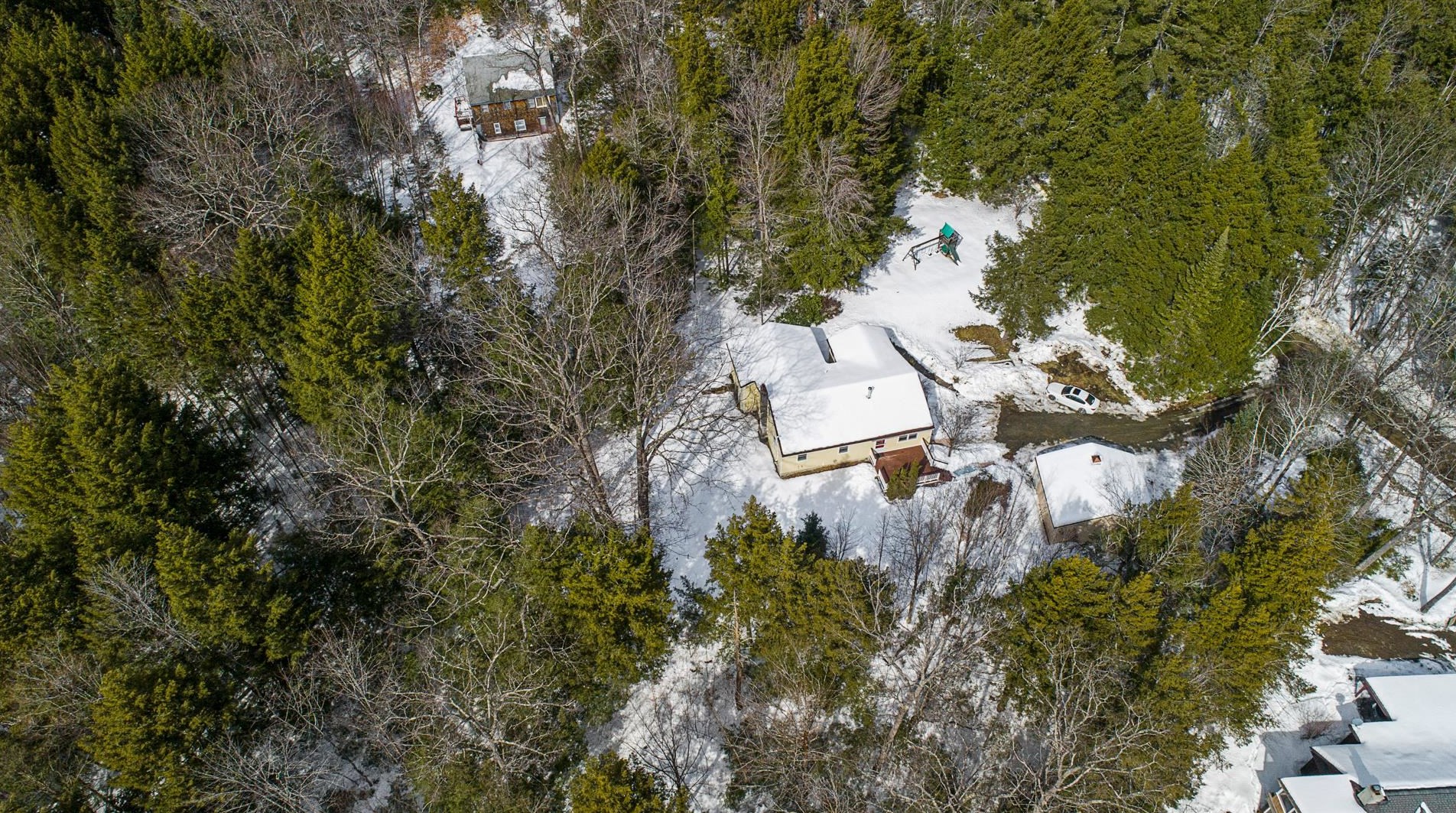 137 Pingree Rd, New London, NH 03257