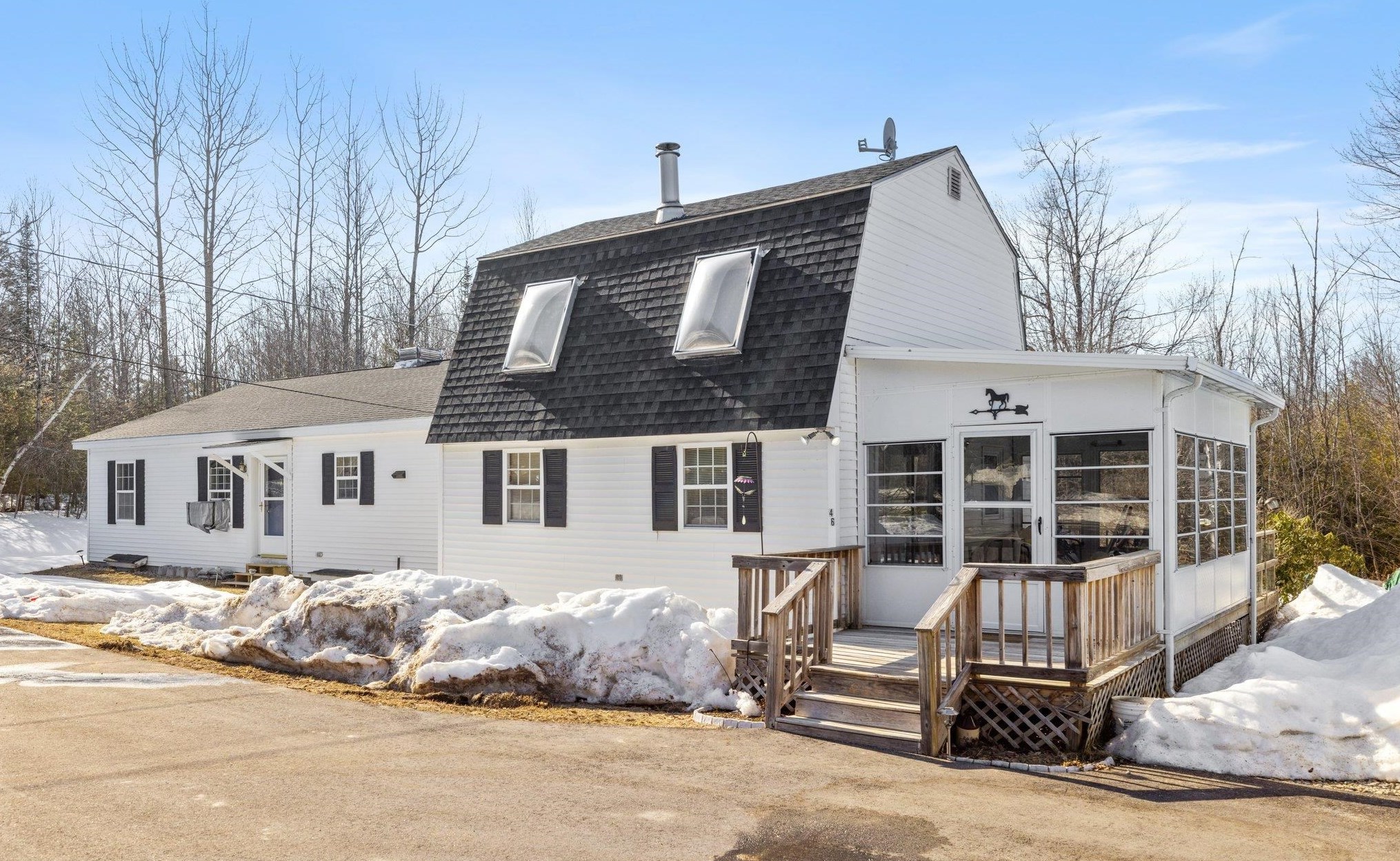 46 Dame Rd, Tuftonboro, NH 03816 exterior