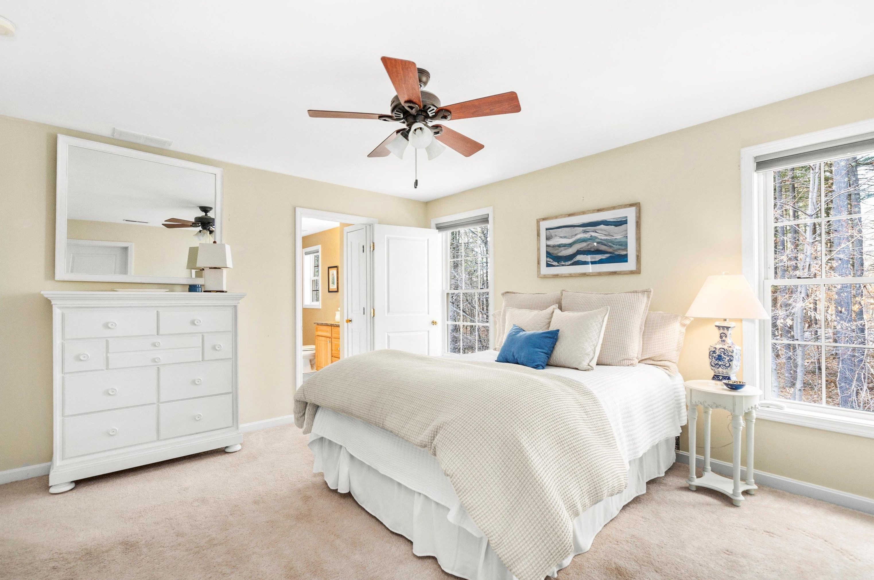 4 Candlewood Rd, Windham NH  03087-2258 exterior