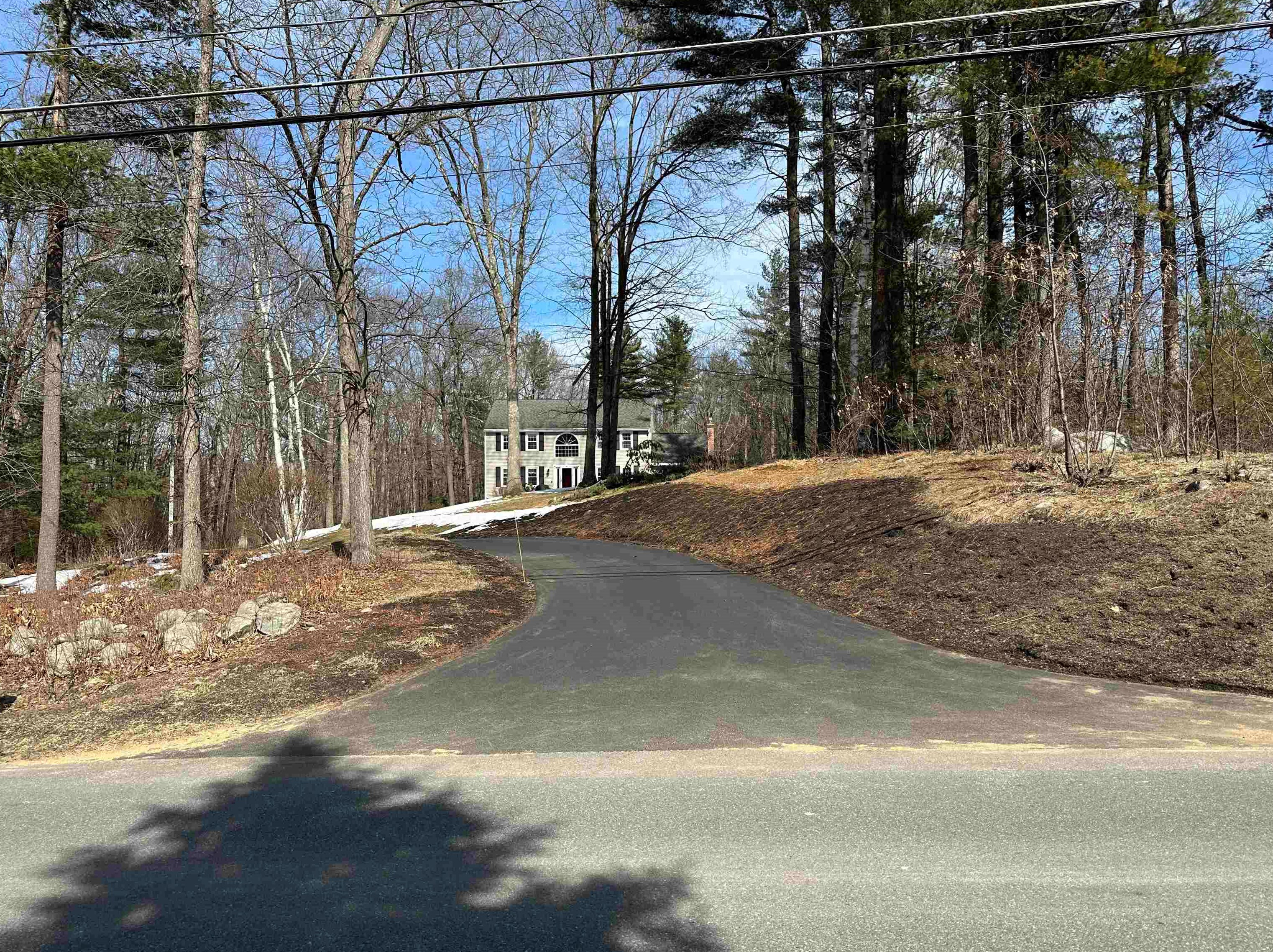 34 Beacon Hill Rd, Windham, NH 03087-1103