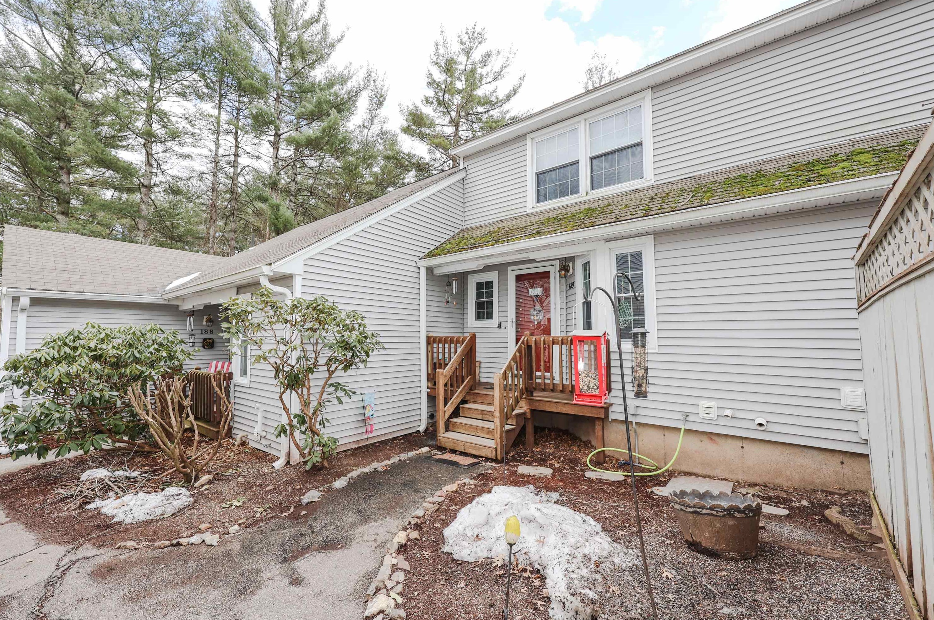 189 Winding Pond Rd, Londonderry, NH 03053