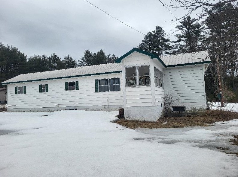 49 Union Wharf Rd, Tuftonboro, NH 03853-5851