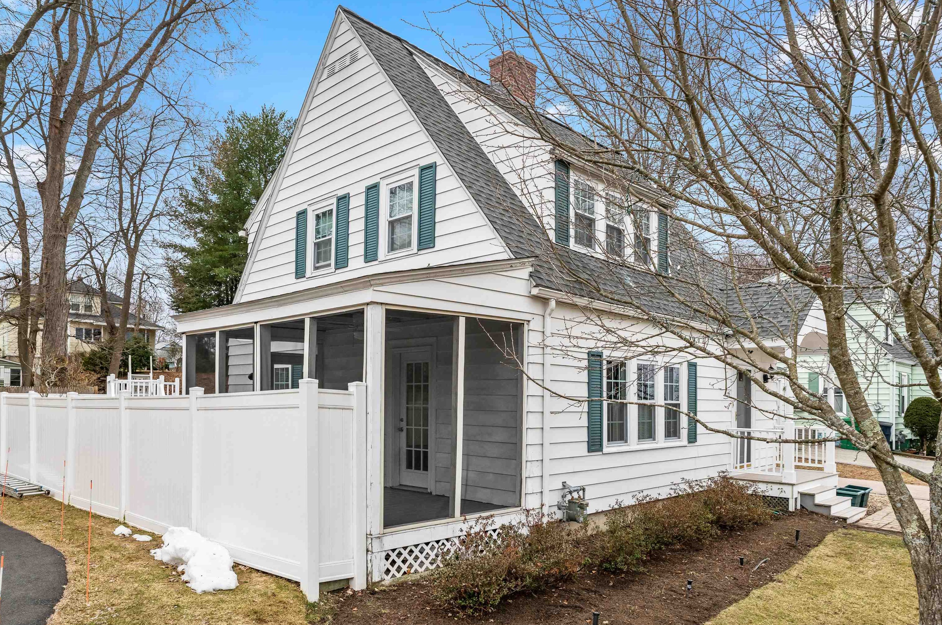 25 Dickerman St, Nashua, NH 03060