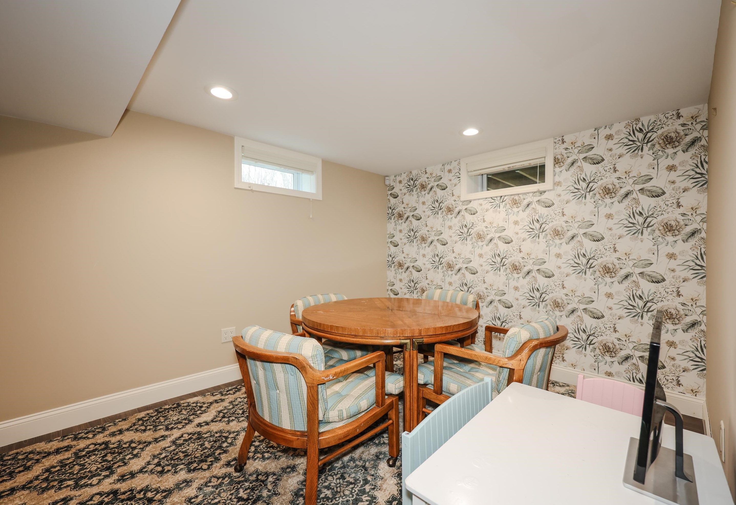 149 Londonderry Rd, Windham NH  03087-1116 exterior