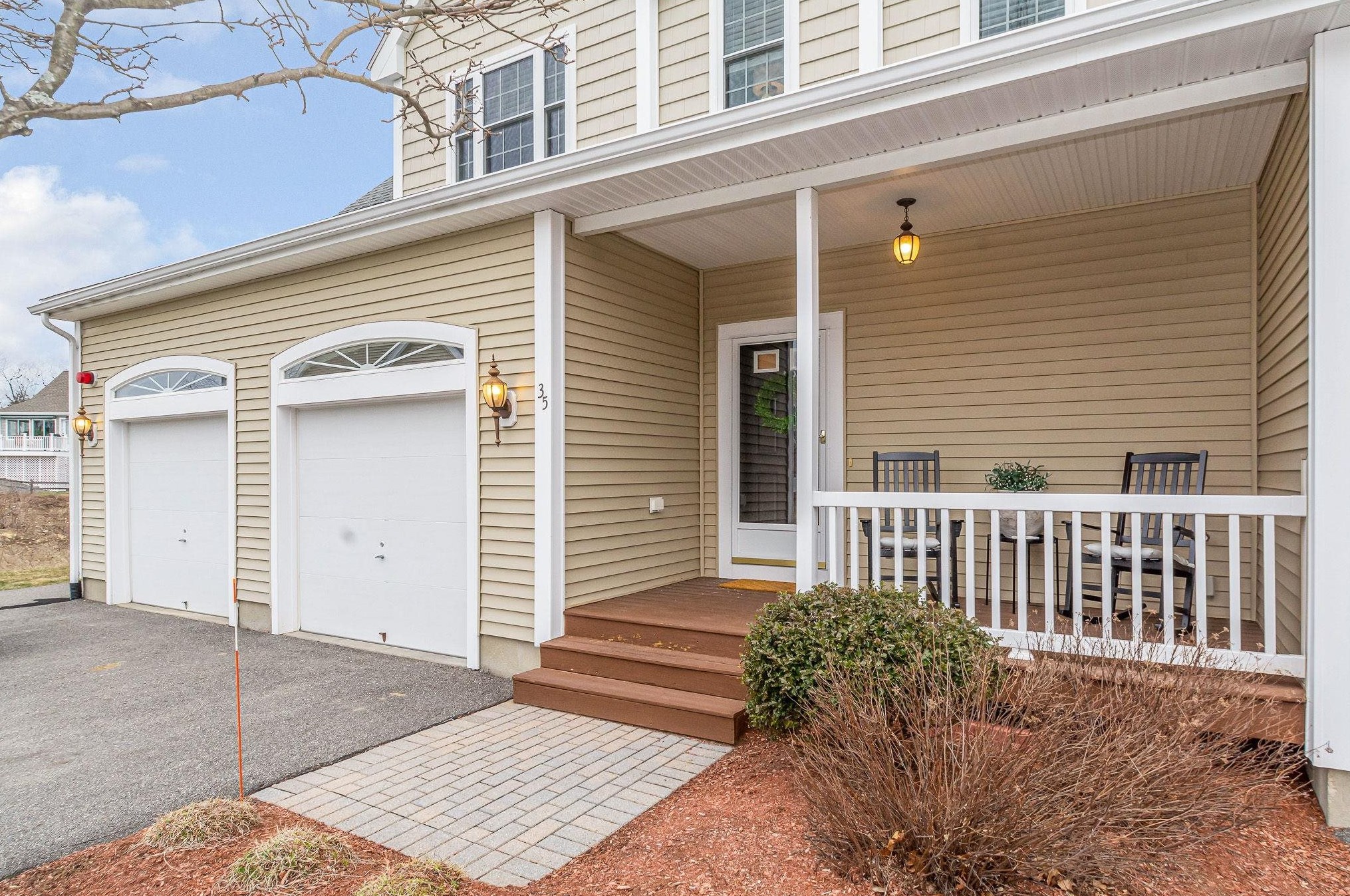 35 Hanna Cir, Merrimack, NH 03054