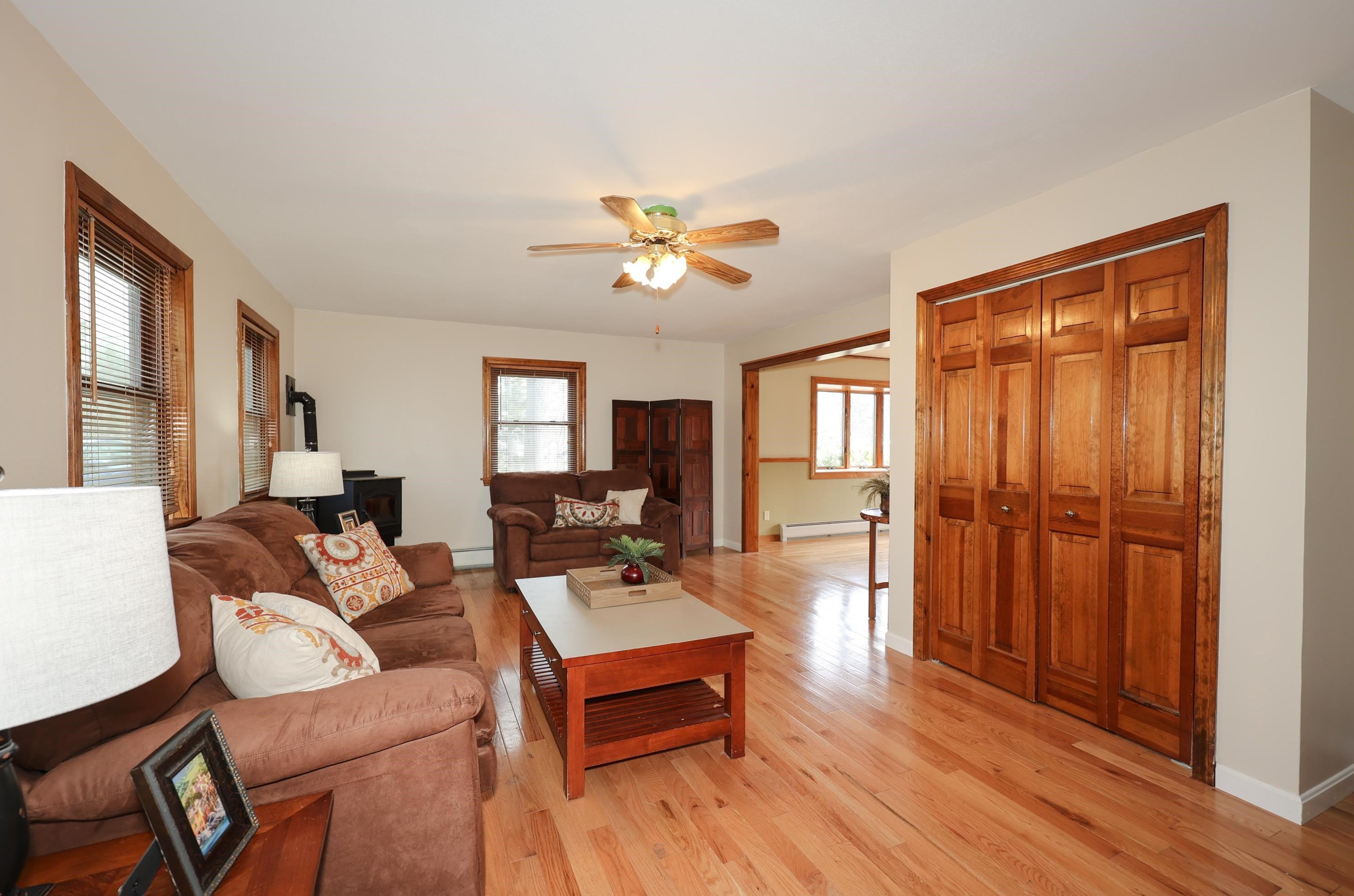 16 10th St, Kingston, NH 03848