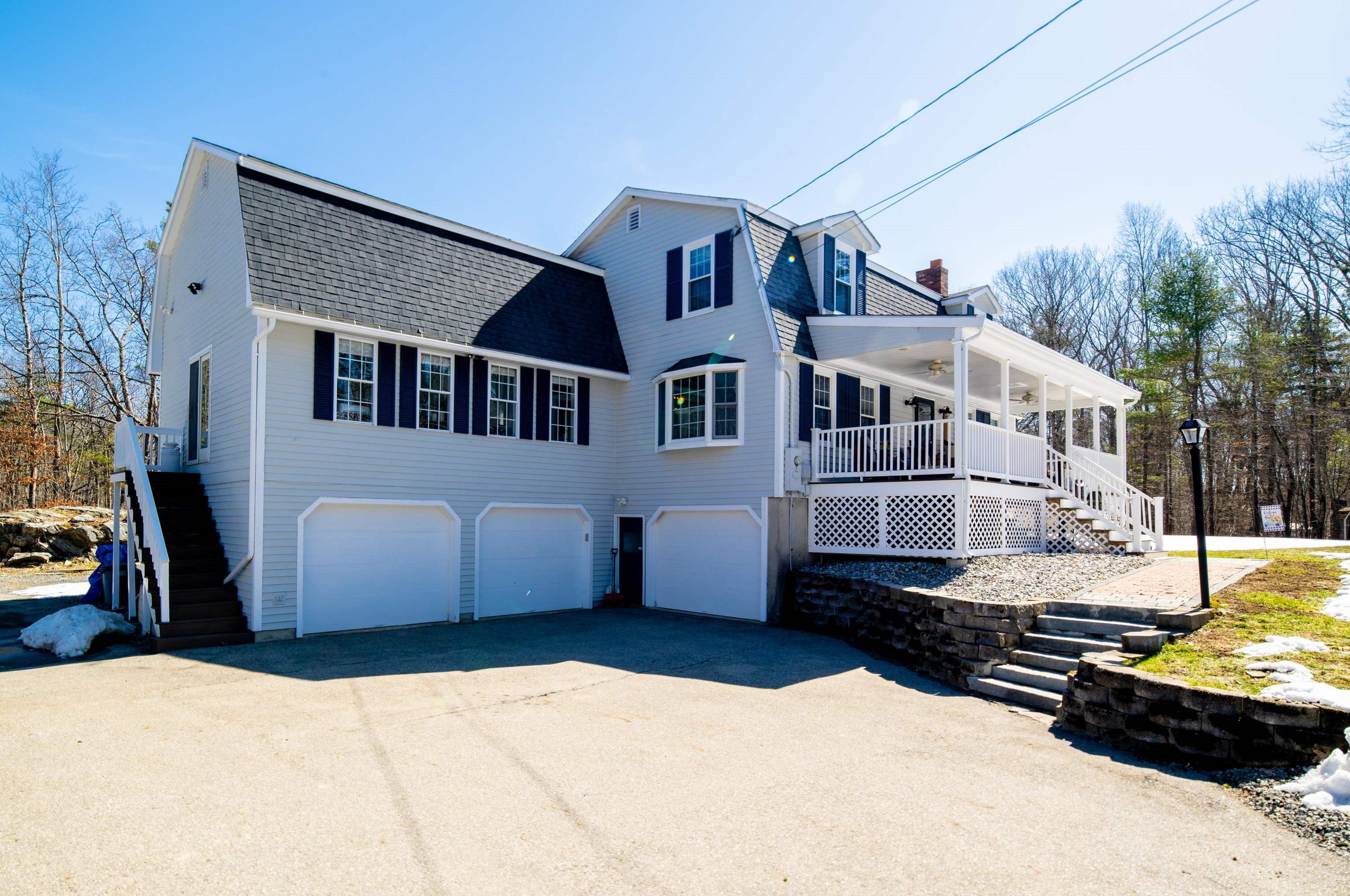 100 Laura Ln, Hampstead, NH 03841