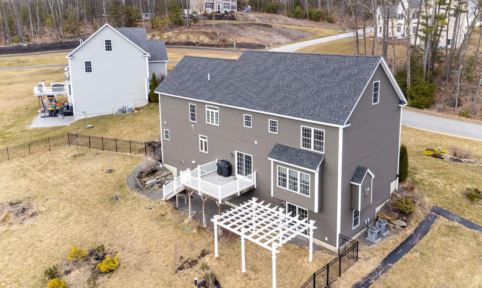 64 Northland Rd, Windham, NH 03087-1275