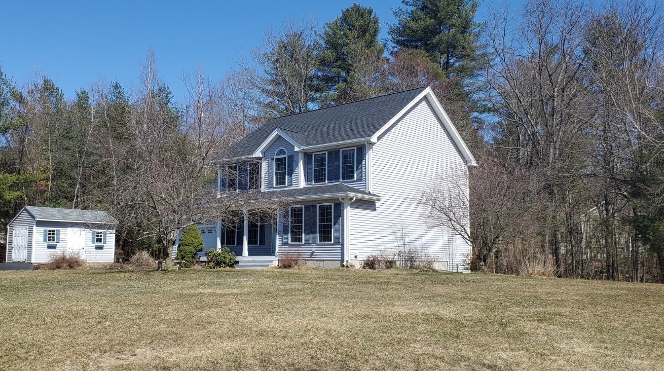 1 Landing Ct, Hudson, NH 03052-8018